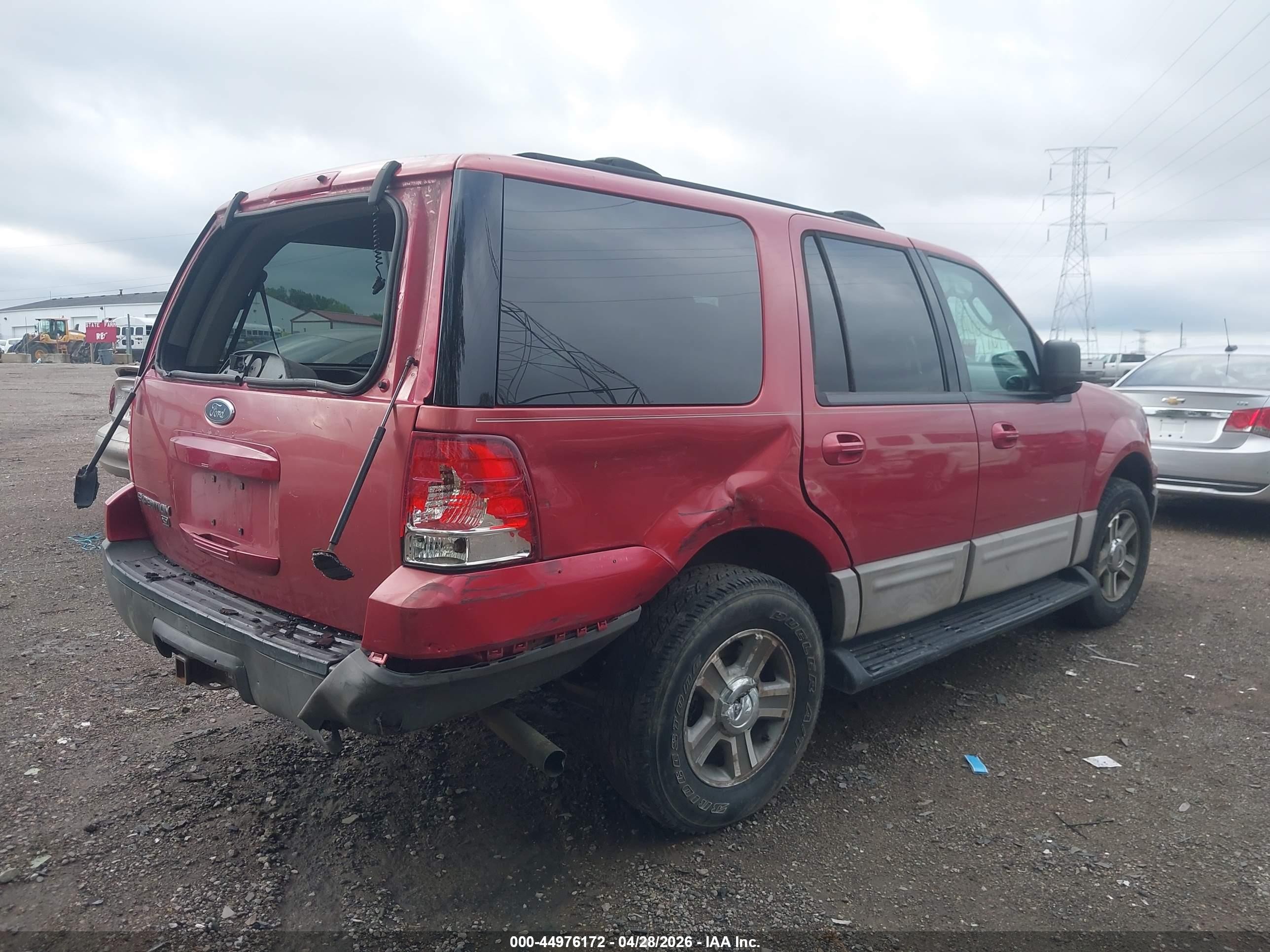 2003 Ford Expedition Xlt Red vin: 1FMEU15W23LC48990