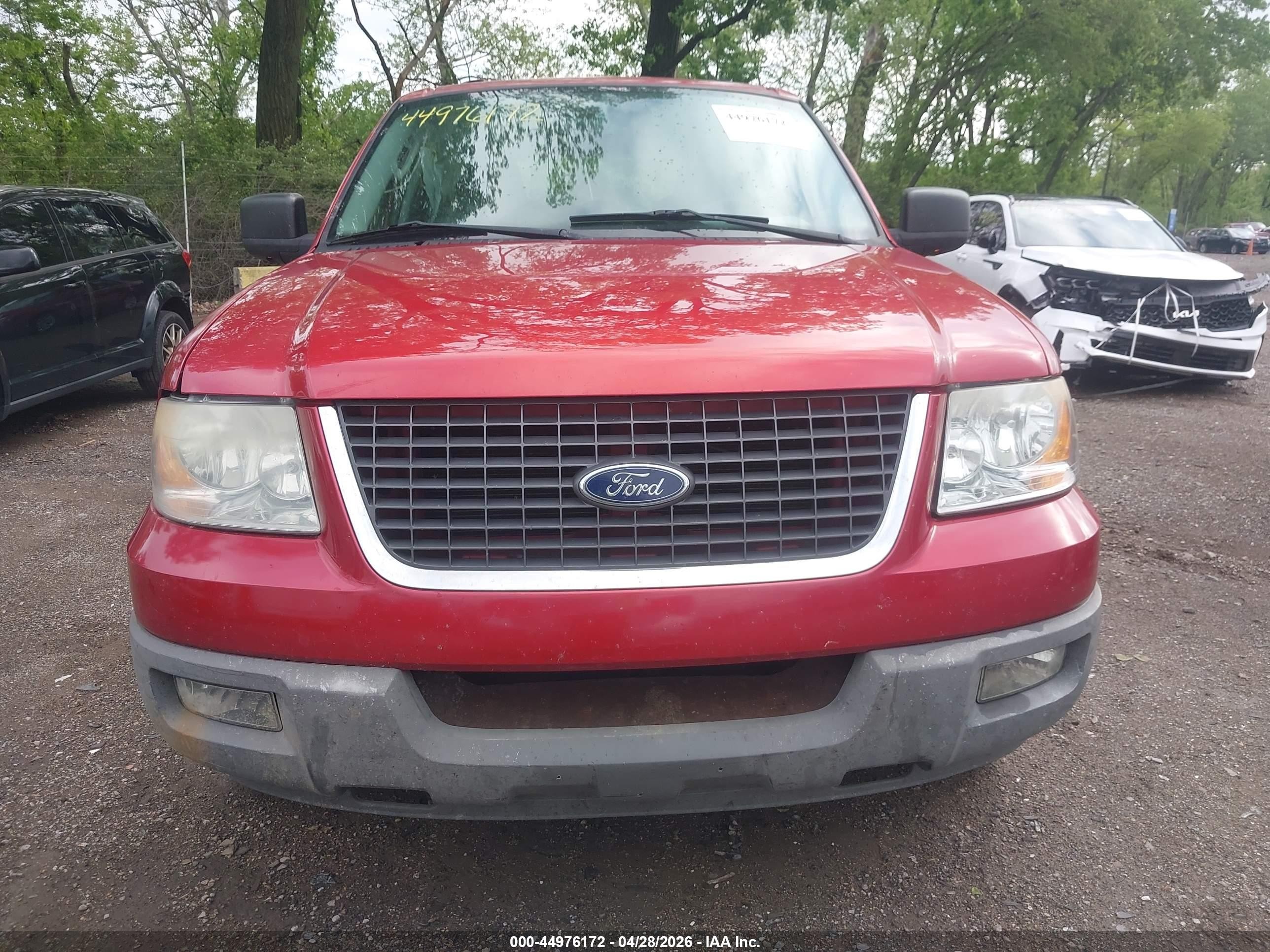 2003 Ford Expedition Xlt Red vin: 1FMEU15W23LC48990