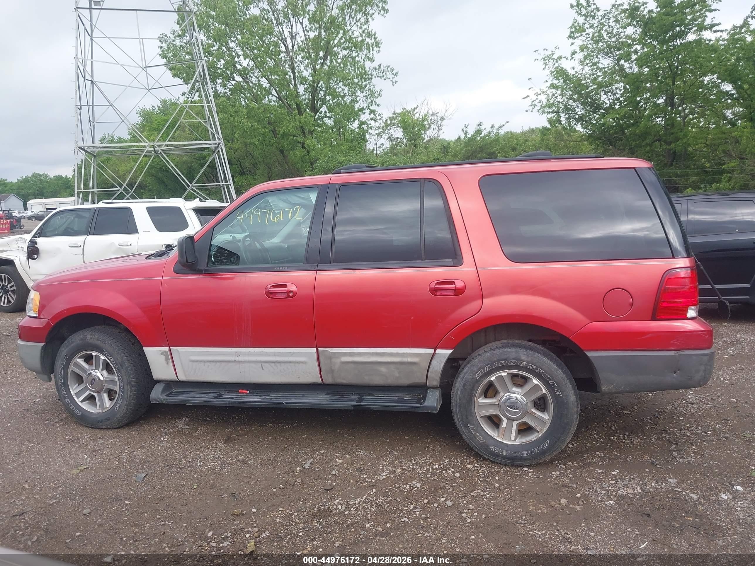 2003 Ford Expedition Xlt Red vin: 1FMEU15W23LC48990