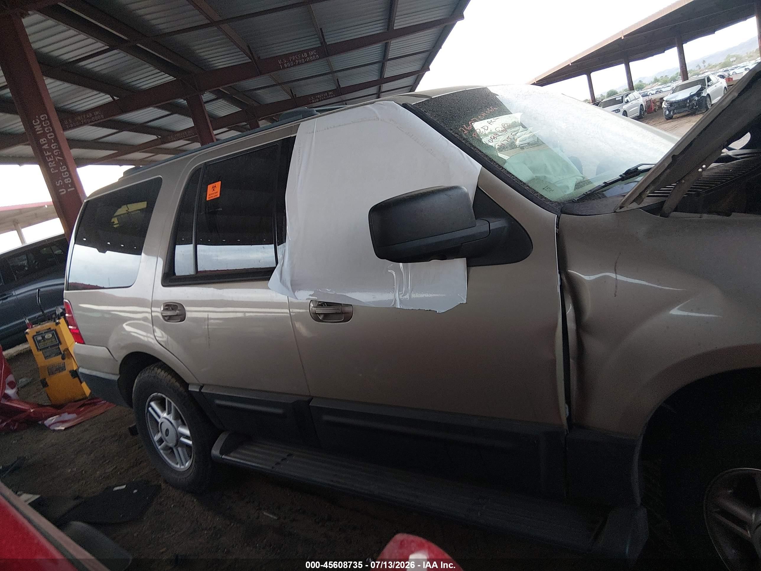 2004 Ford Expedition Xlt Gold vin: 1FMEU15W74LB44755