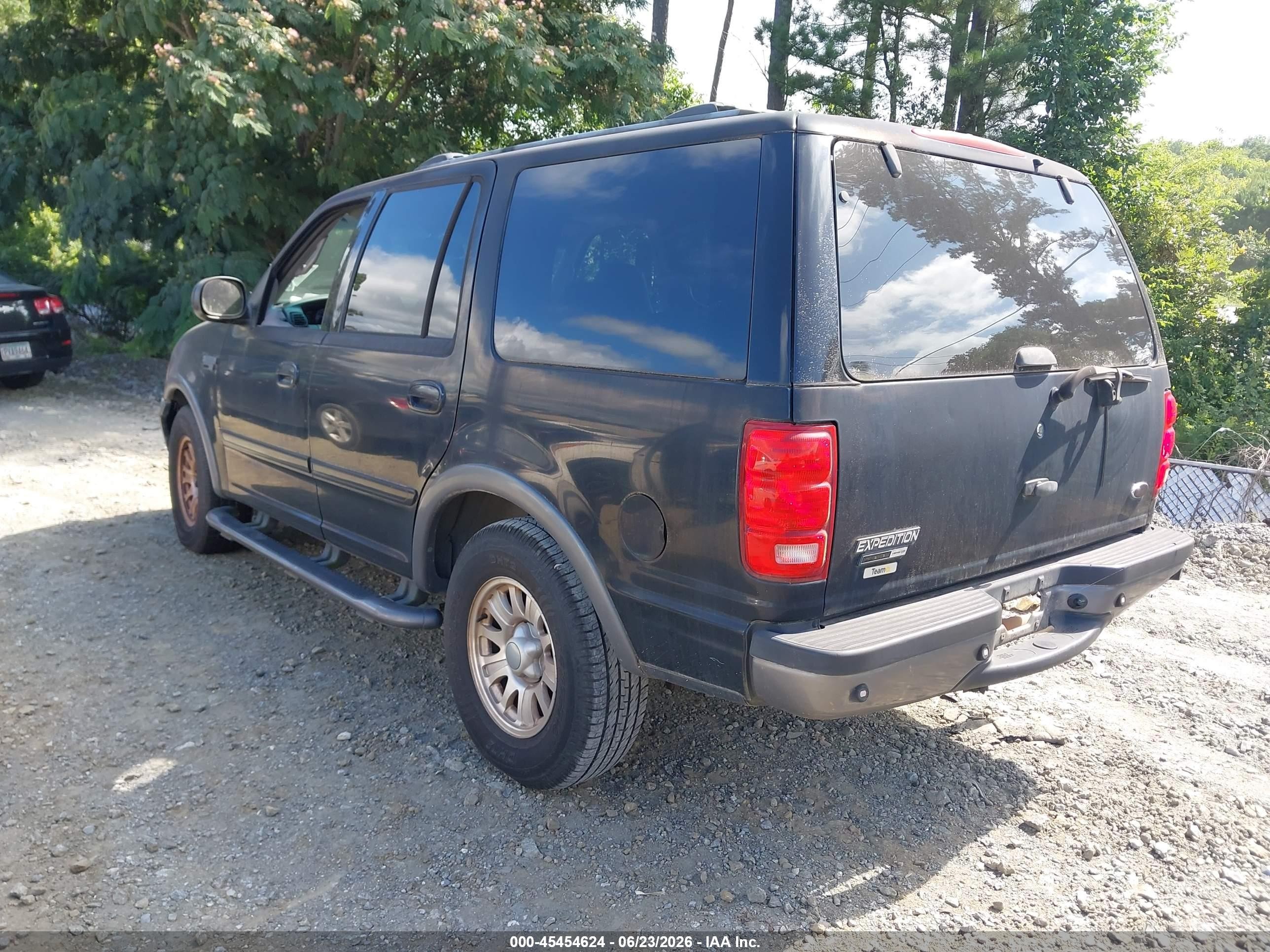 2001 Ford Expedition Xlt Gray vin: 1FMEU15W91LA89625