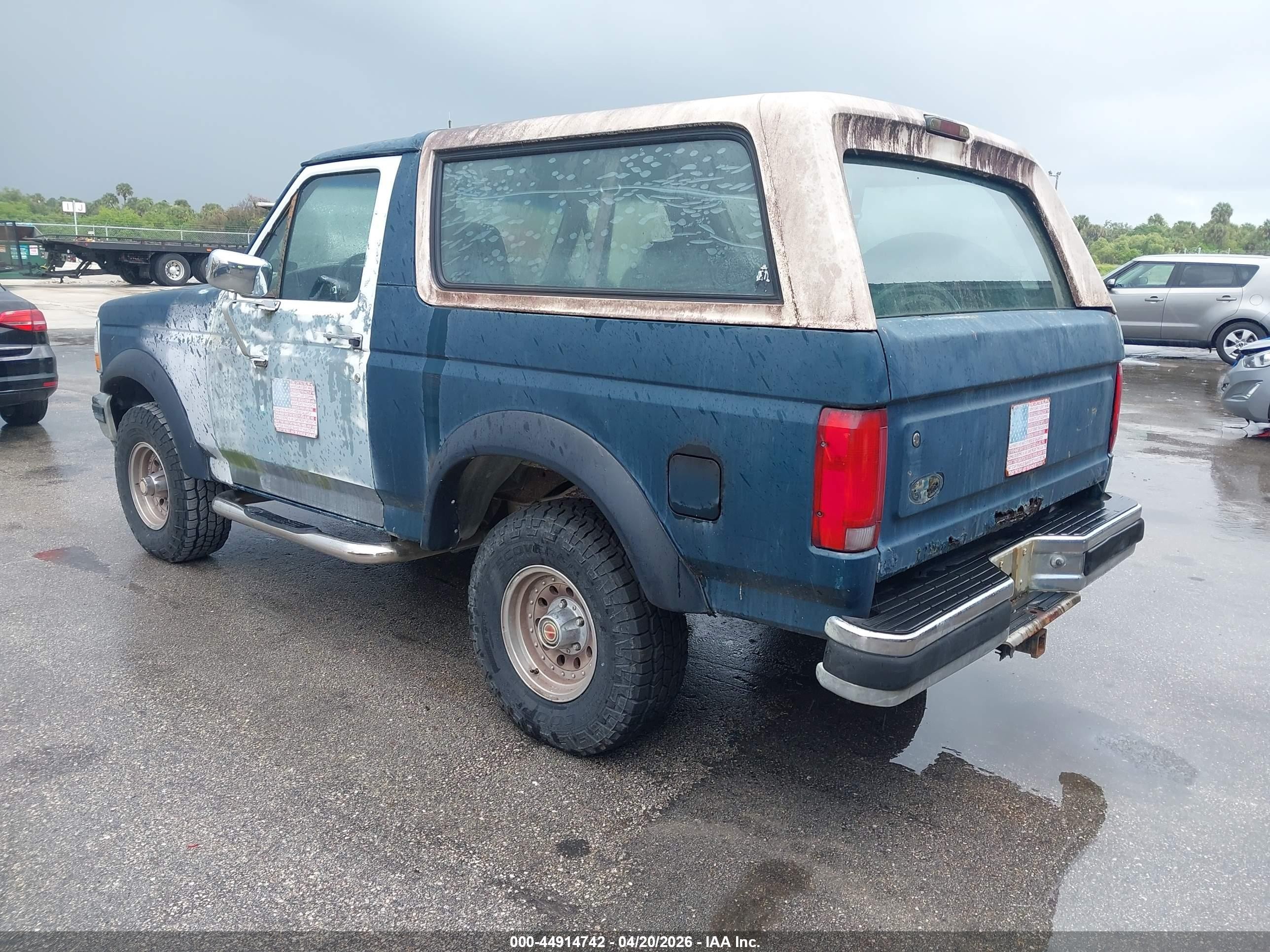 1992 Ford Bronco U100 Green vin: 1FMEU15Y7NLA03154
