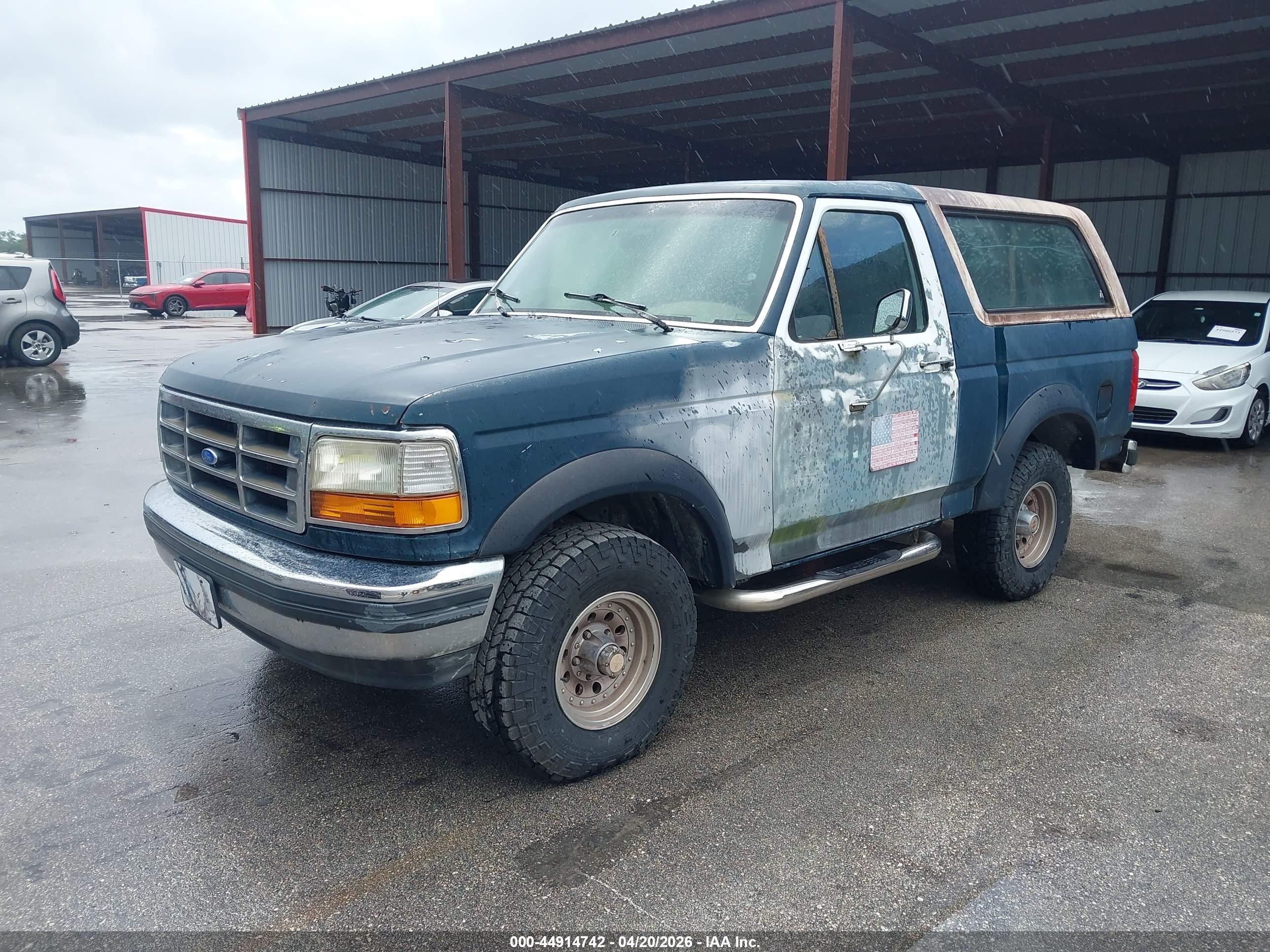1992 Ford Bronco U100 Green vin: 1FMEU15Y7NLA03154