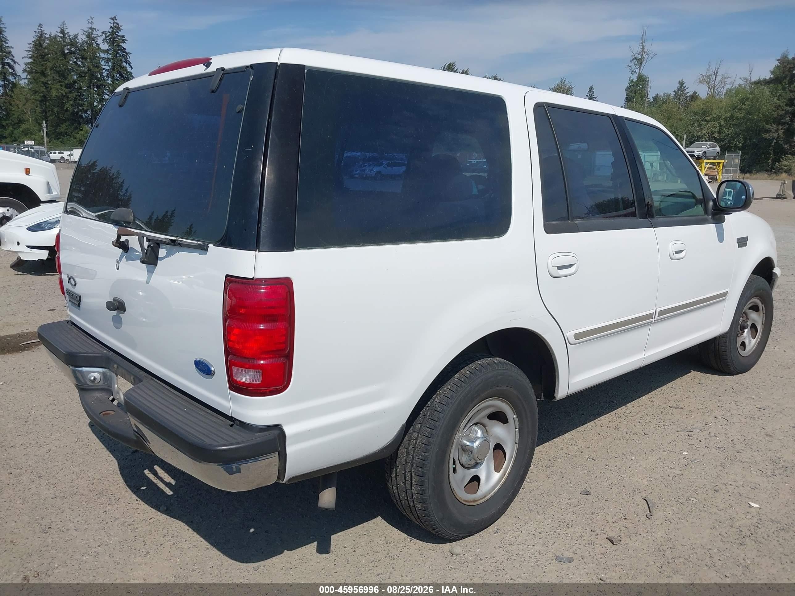 1997 Ford Expedition Eddie Bauer/xlt White vin: 1FMEU1760VLB90068