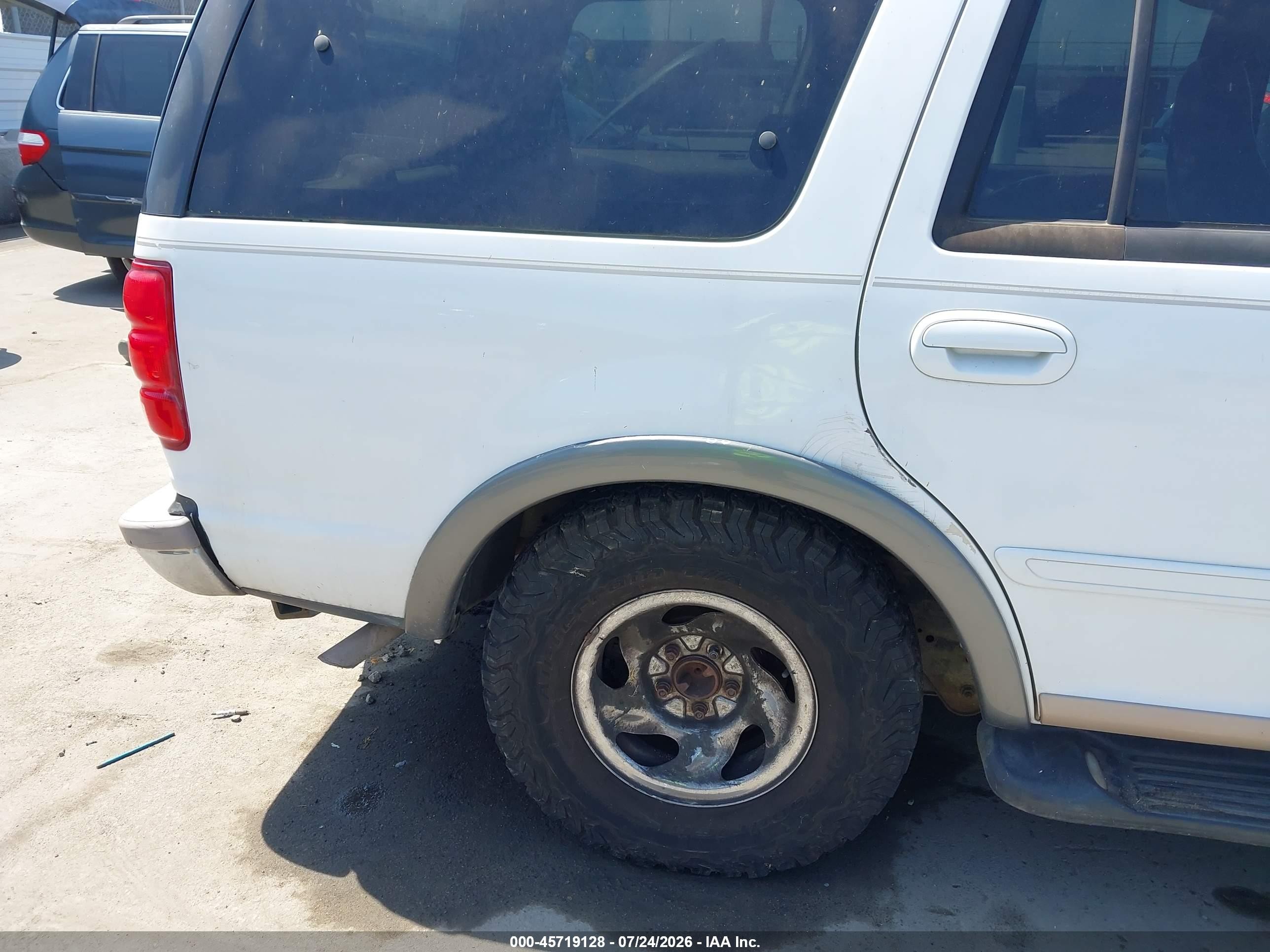 1997 Ford Expedition Eddie Bauer/xlt White vin: 1FMEU17L0VLB83403
