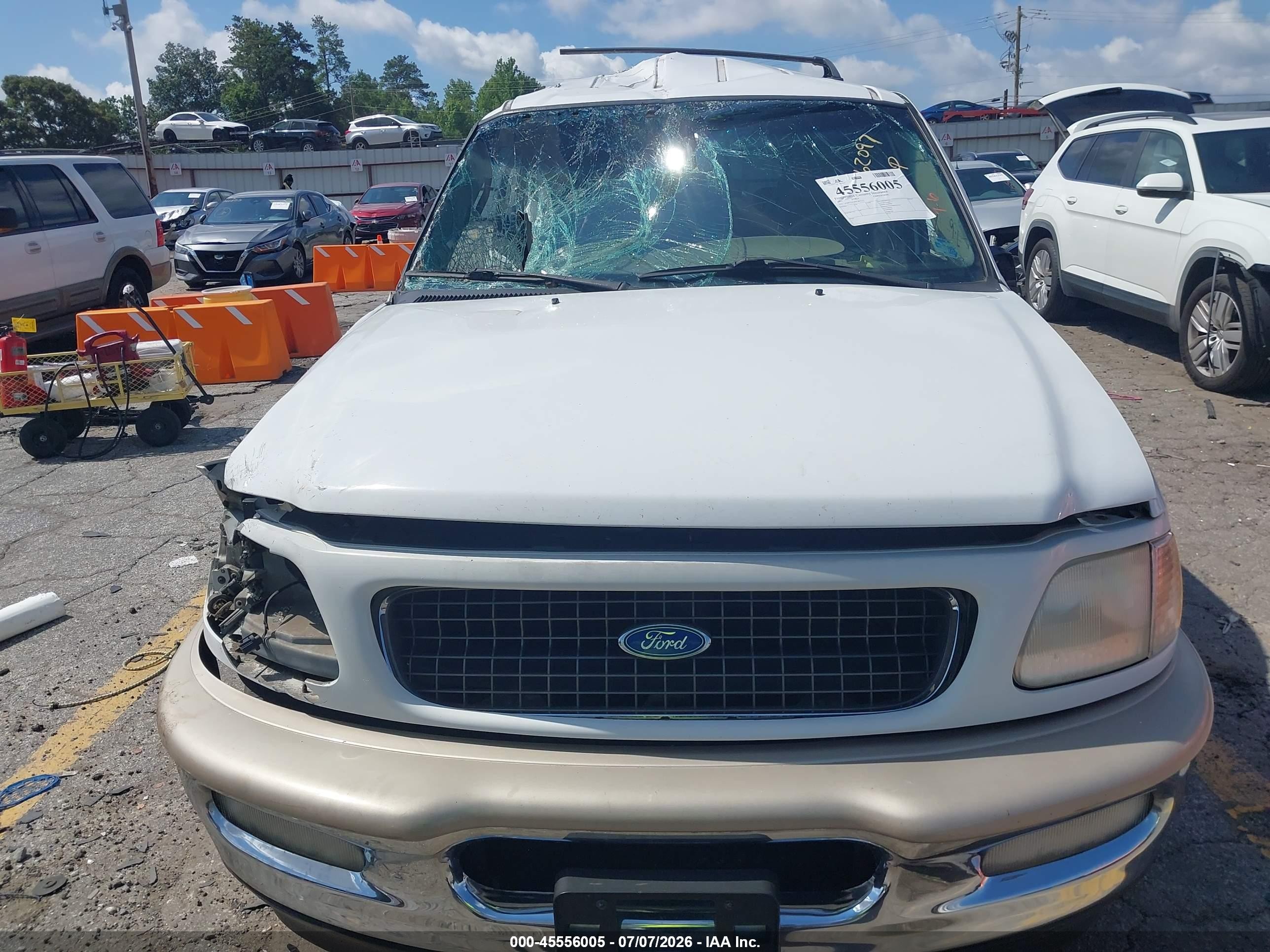 1997 Ford Expedition Eddie Bauer/xlt White vin: 1FMEU17LXVLB97213