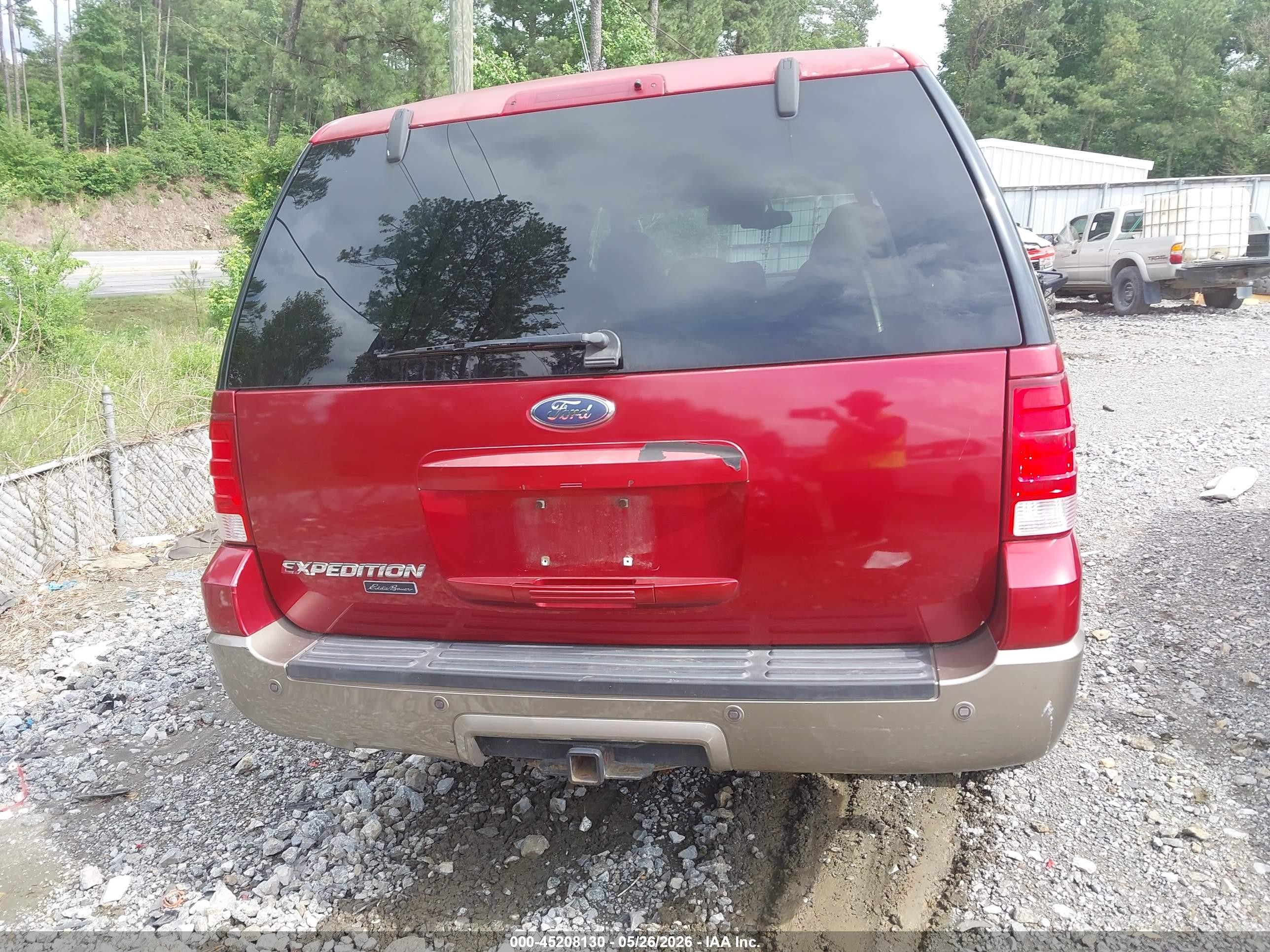 2004 Ford Expedition Eddie Bauer Красный vin: 1FMEU17W54LA77649
