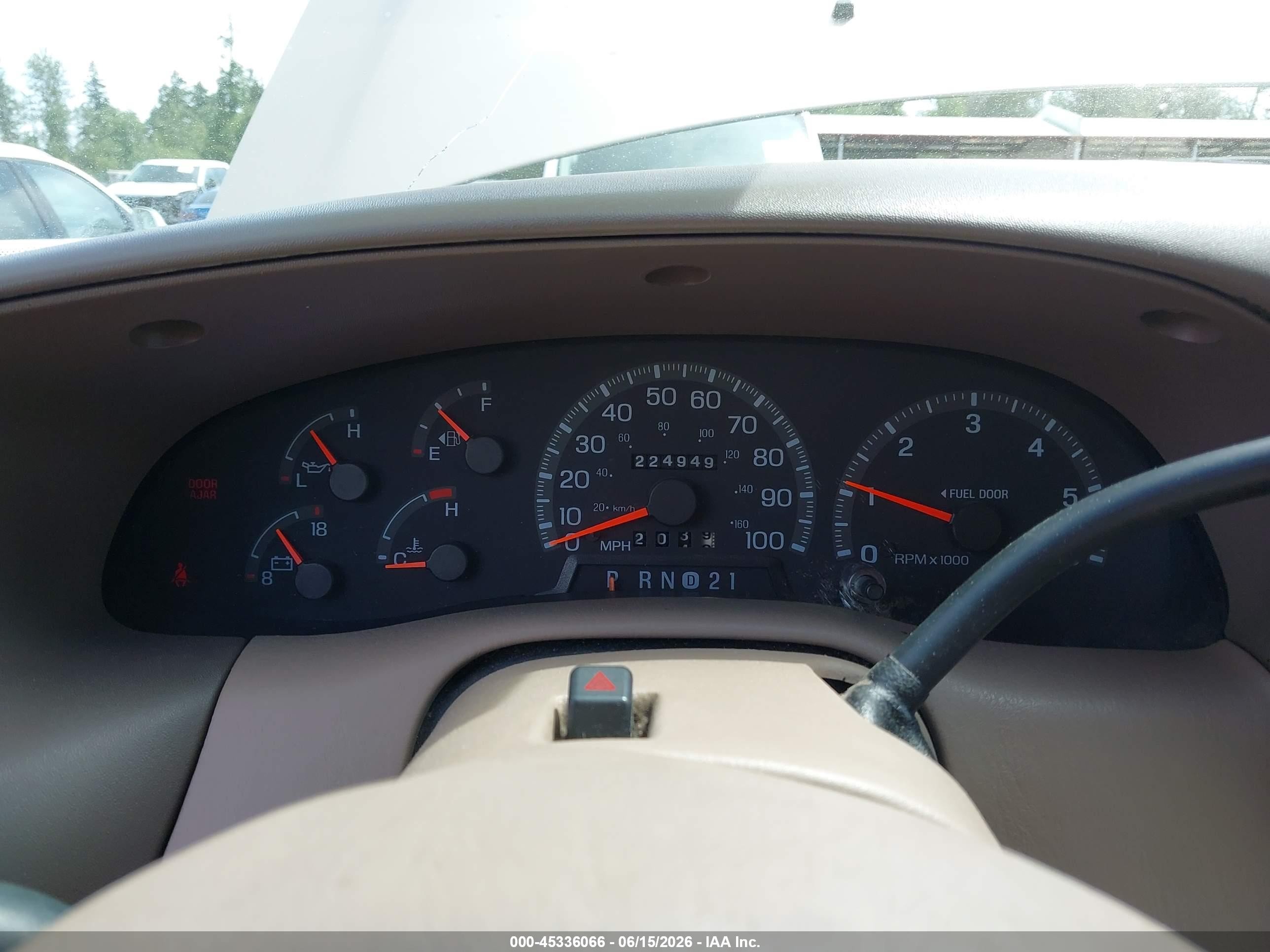 1997 Ford Expedition Eddie Bauer/xlt Beige vin: 1FMEU18WXVLA66548