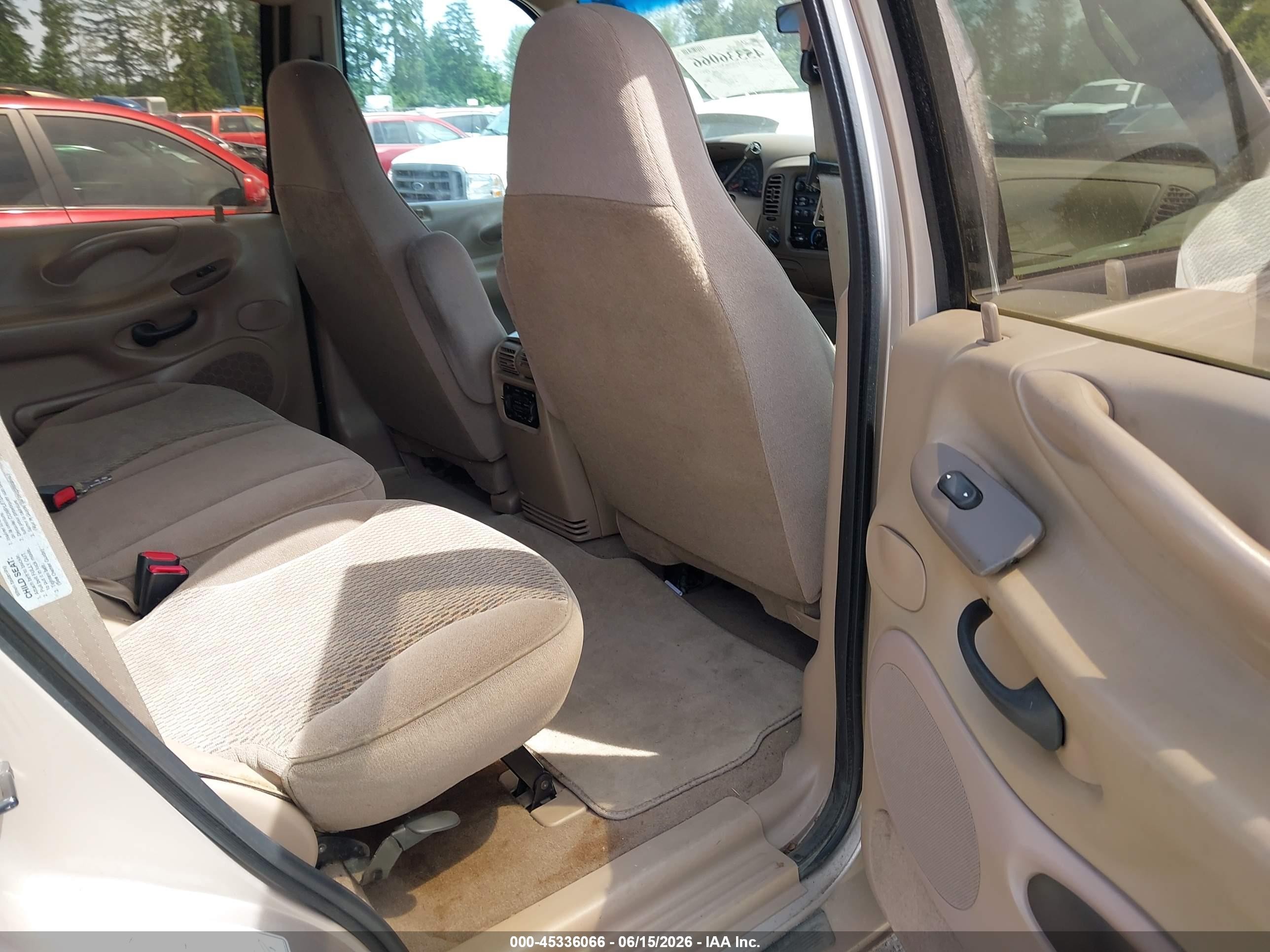 1997 Ford Expedition Eddie Bauer/xlt Beige vin: 1FMEU18WXVLA66548