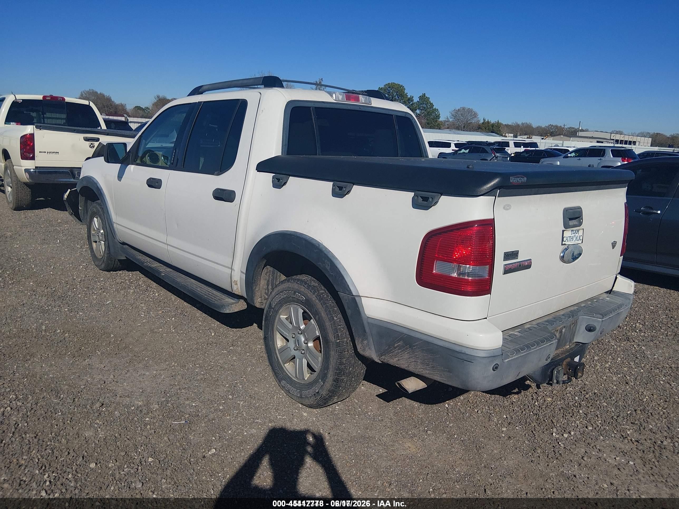 2009 Ford Explorer Sport Trac Xlt Белый vin: 1FMEU31869UA35269