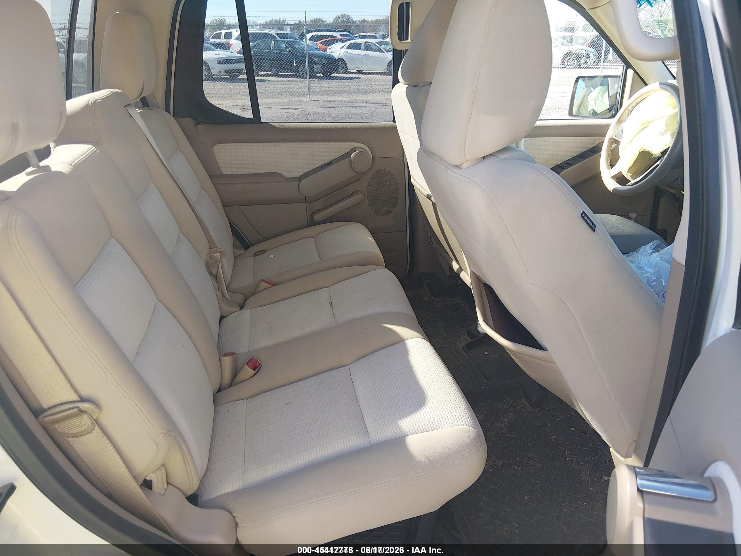 2009 Ford Explorer Sport Trac Xlt Белый vin: 1FMEU31869UA35269