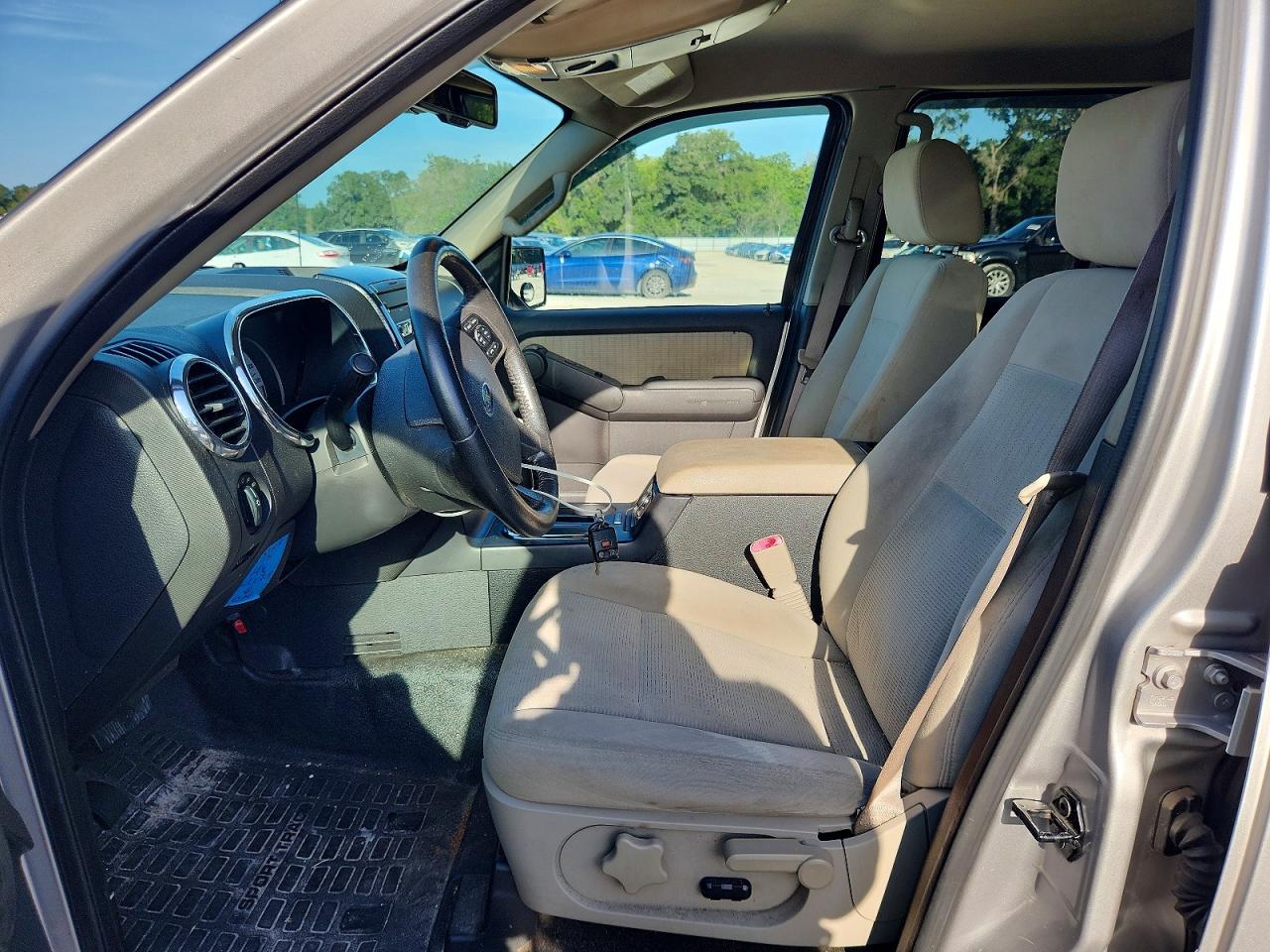 2008 Ford Explorer Sport Trac Xlt Silver vin: 1FMEU31E38UB34281