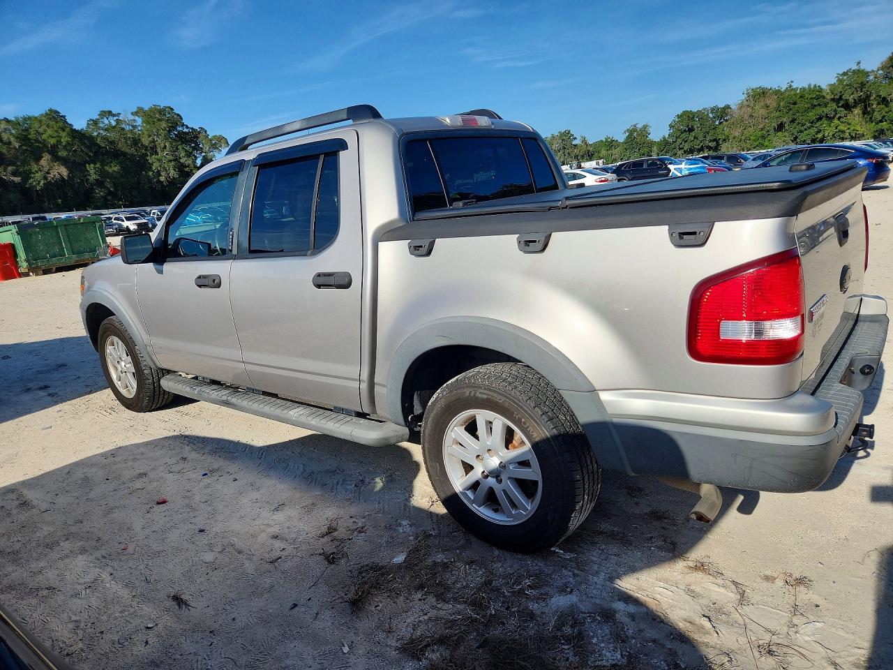 2008 Ford Explorer Sport Trac Xlt Silver vin: 1FMEU31E38UB34281
