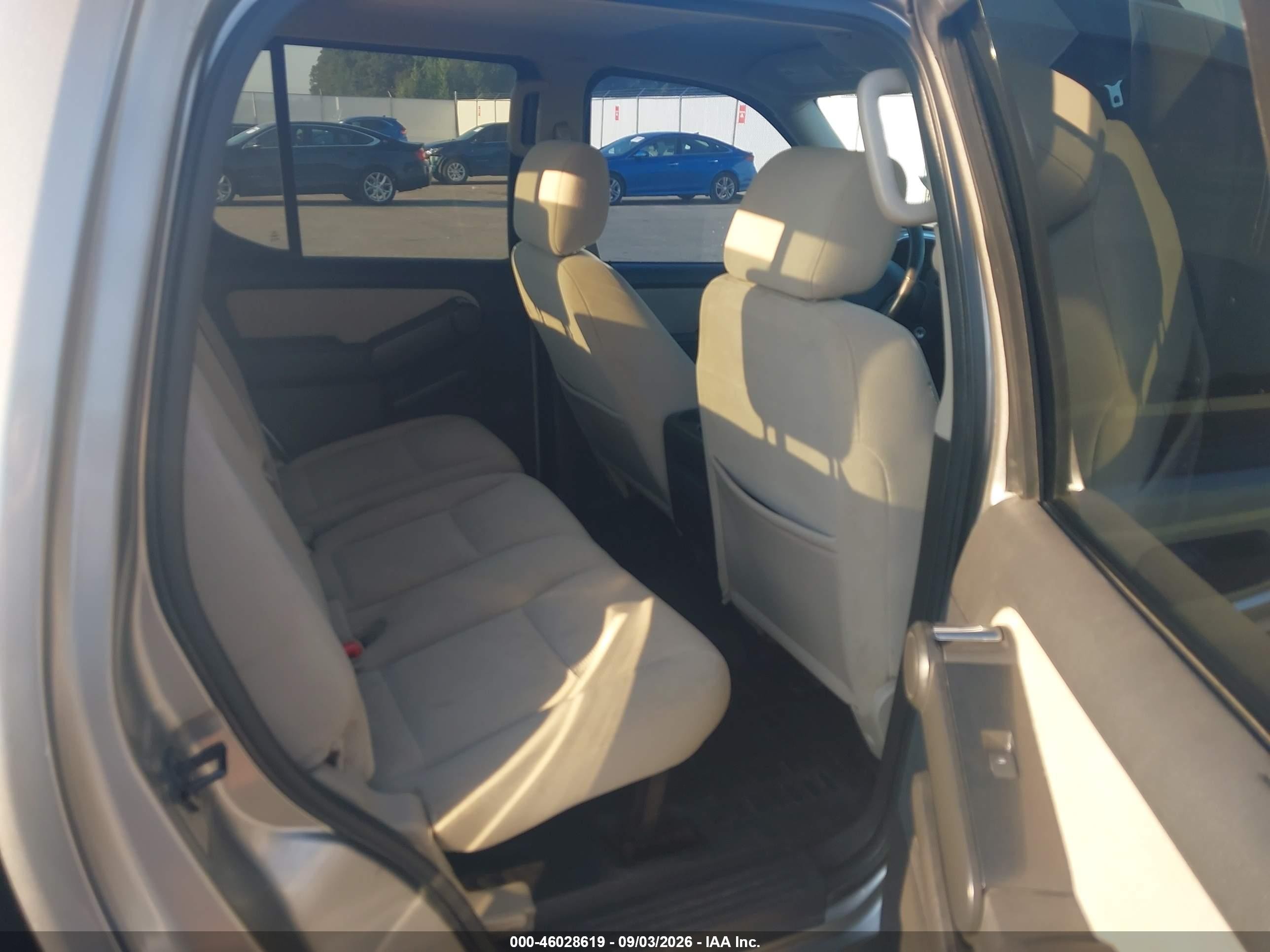 2008 Ford Explorer Sport Trac Xlt Silver vin: 1FMEU31EX8UA31780