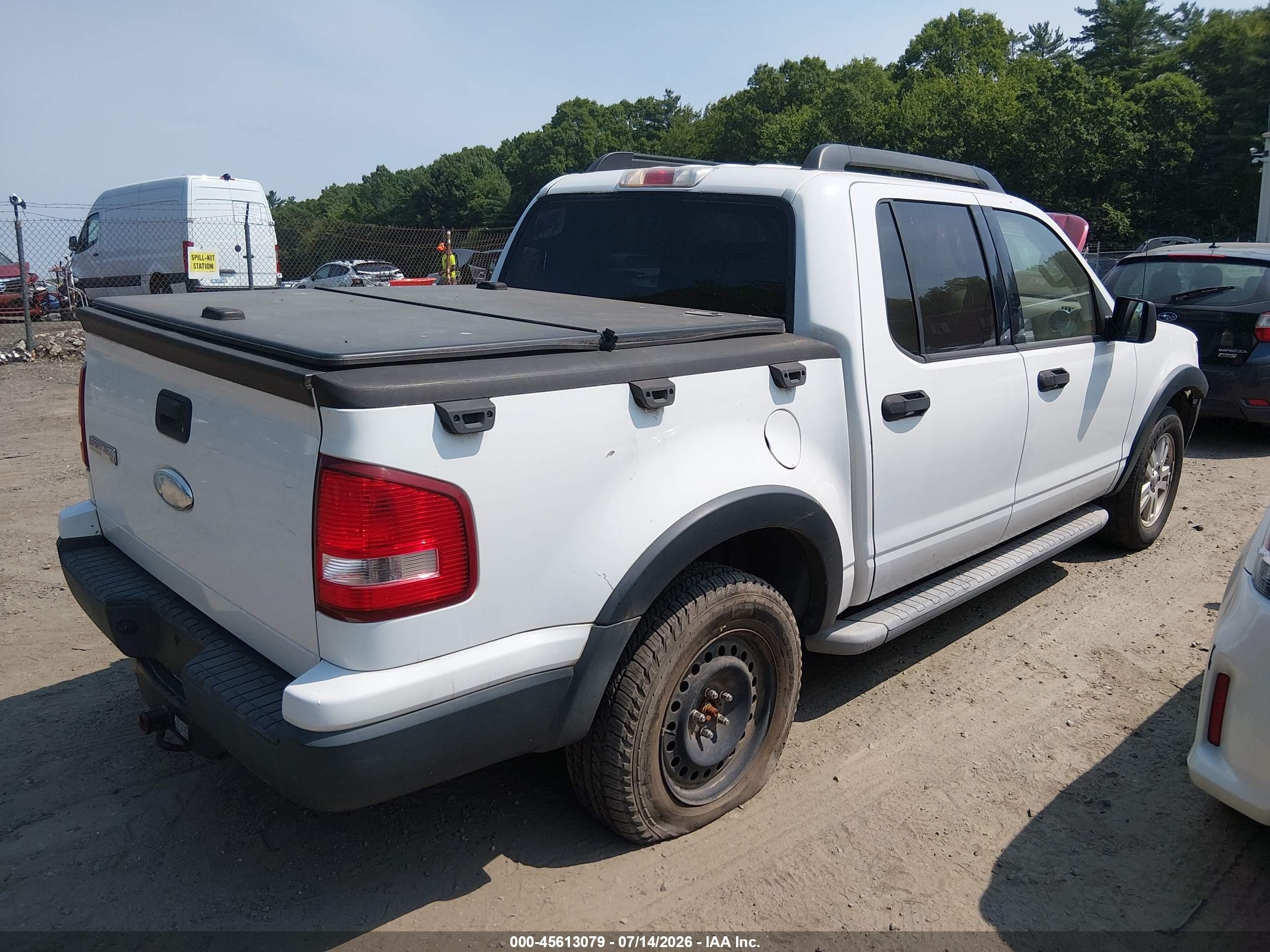 2007 Ford Explorer Sport Trac Xlt Белый vin: 1FMEU31KX7UA46283