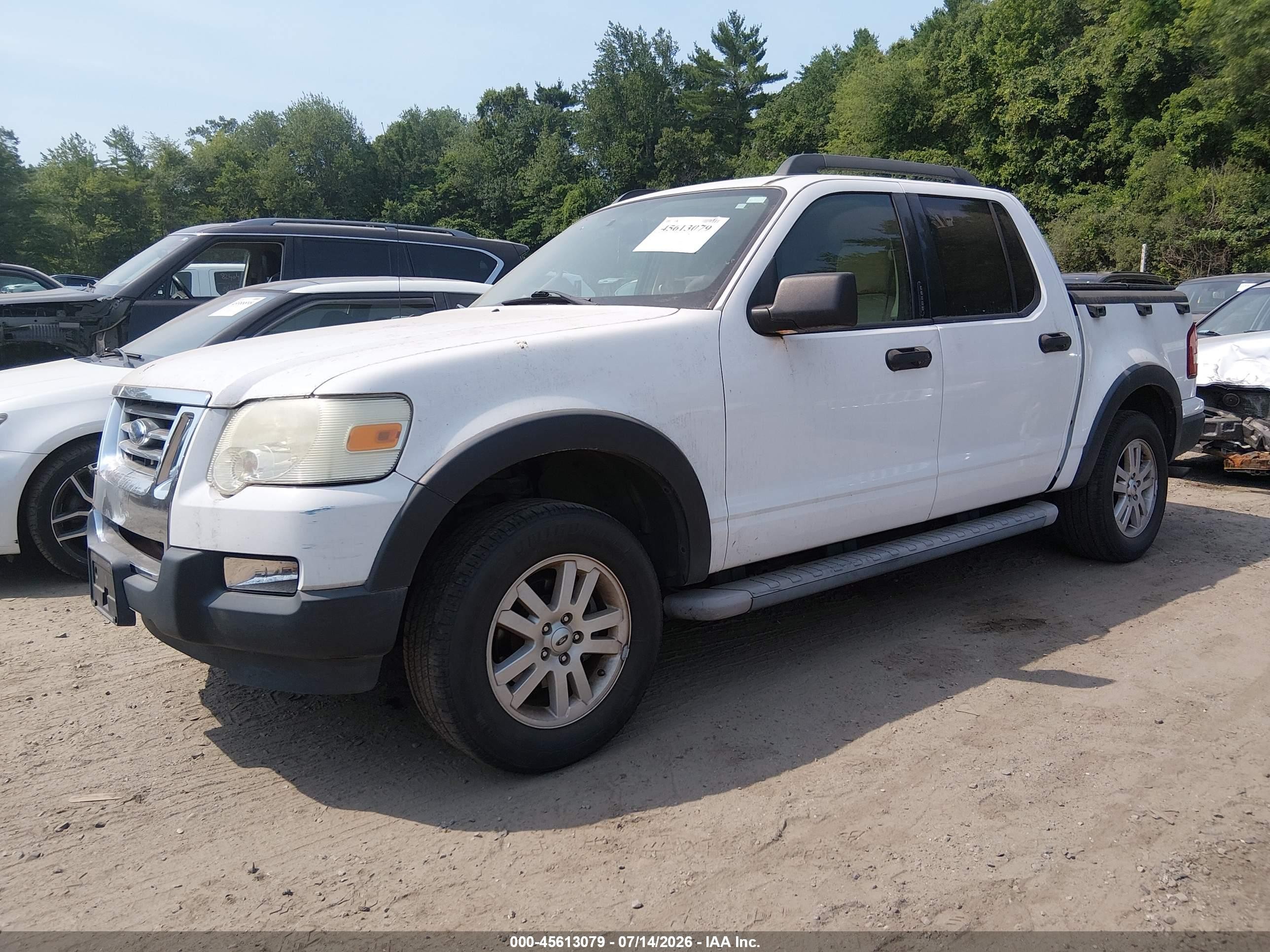 2007 Ford Explorer Sport Trac Xlt Белый vin: 1FMEU31KX7UA46283