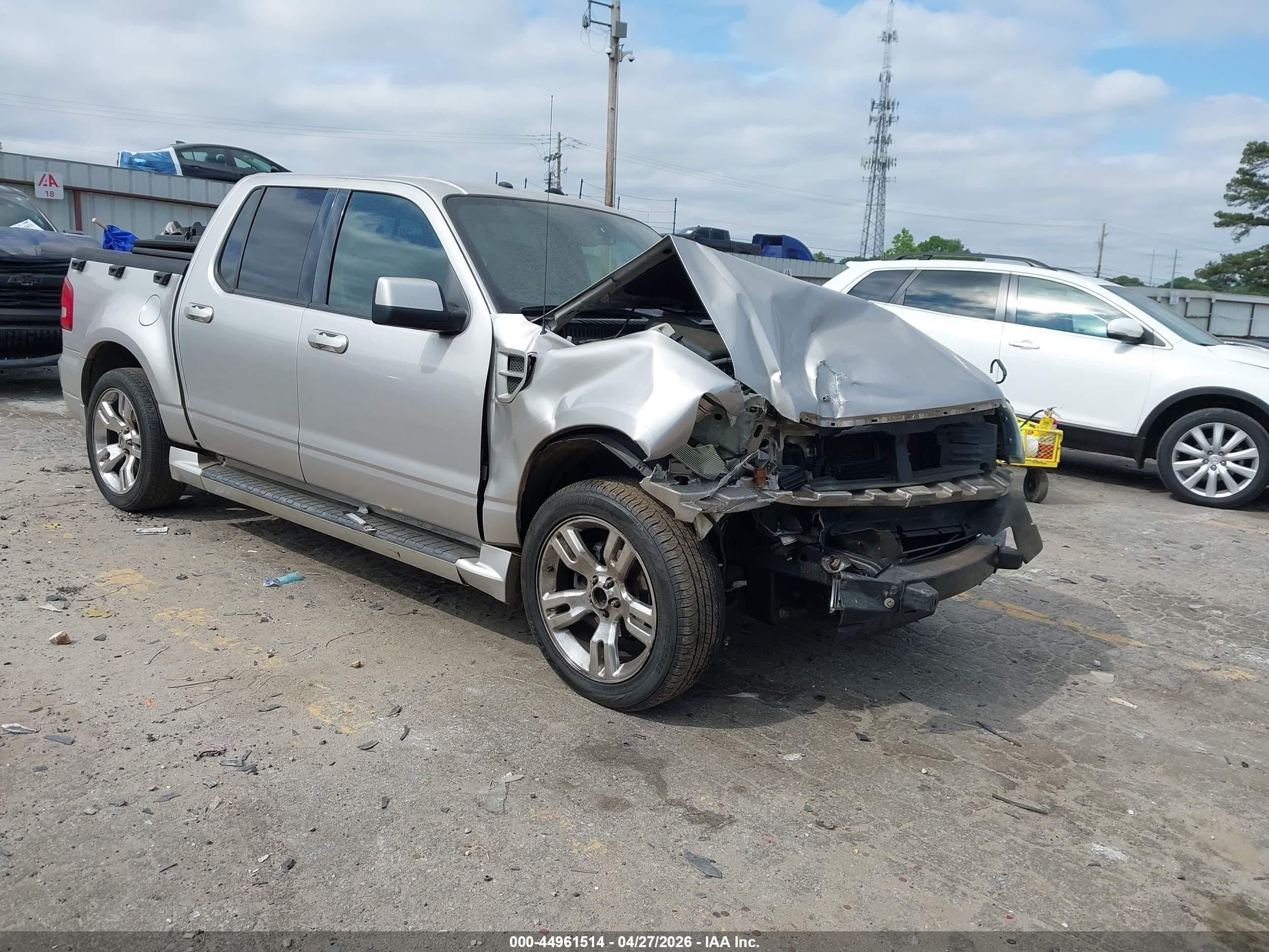 2008 Ford Explorer Sport Trac Limited Silver vin: 1FMEU33878UB27017