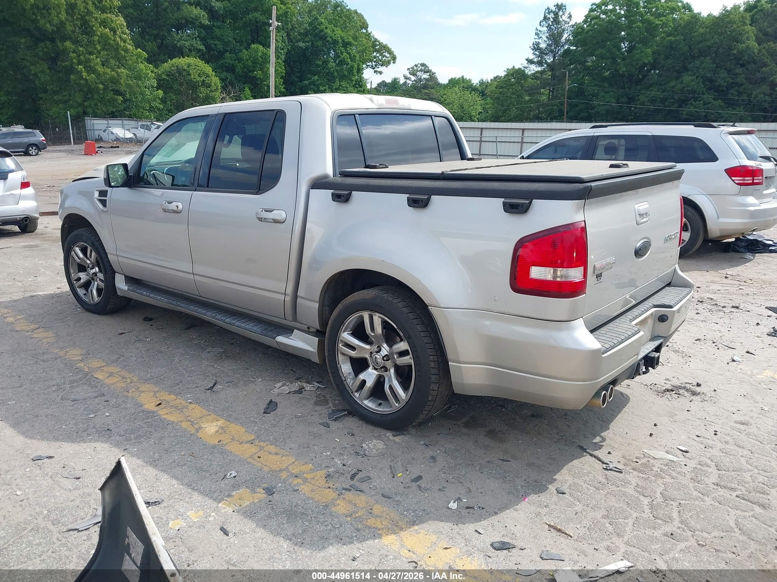2008 Ford Explorer Sport Trac Limited Silver vin: 1FMEU33878UB27017
