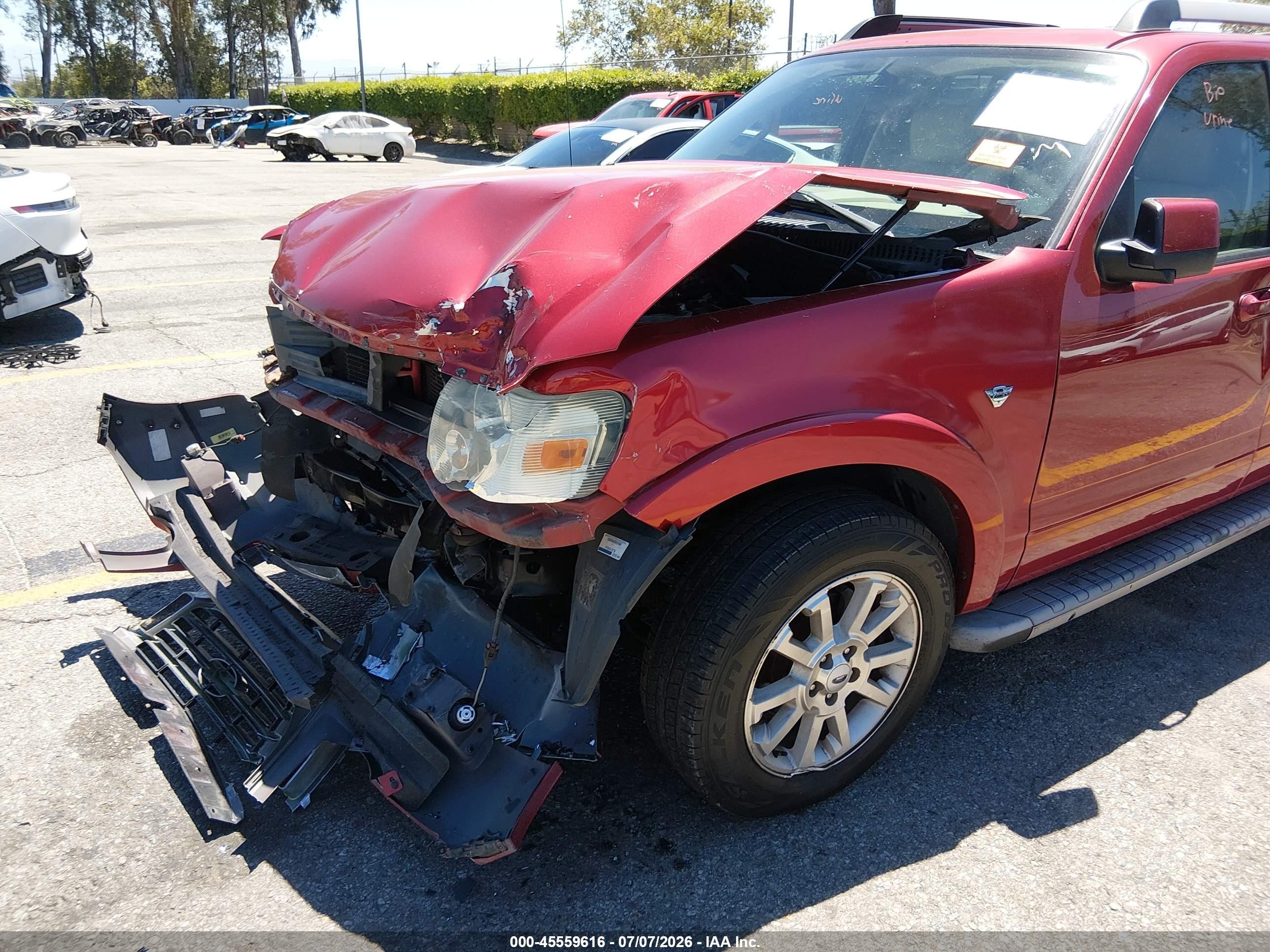 2007 Ford Explorer Sport Trac Limited Red vin: 1FMEU338X7UA14063