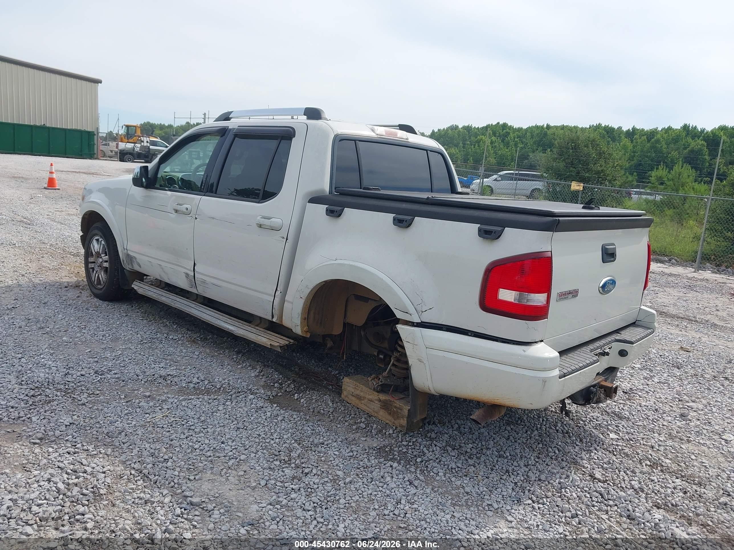 2008 Ford Explorer Sport Trac Limited Белый vin: 1FMEU33E48UA00487