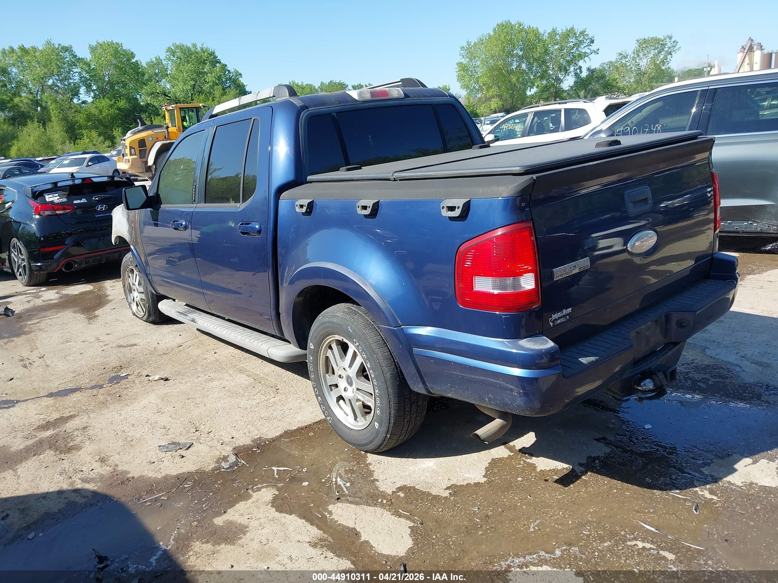 2007 Ford Explorer Sport Trac Limited Navy vin: 1FMEU33K57UB34154