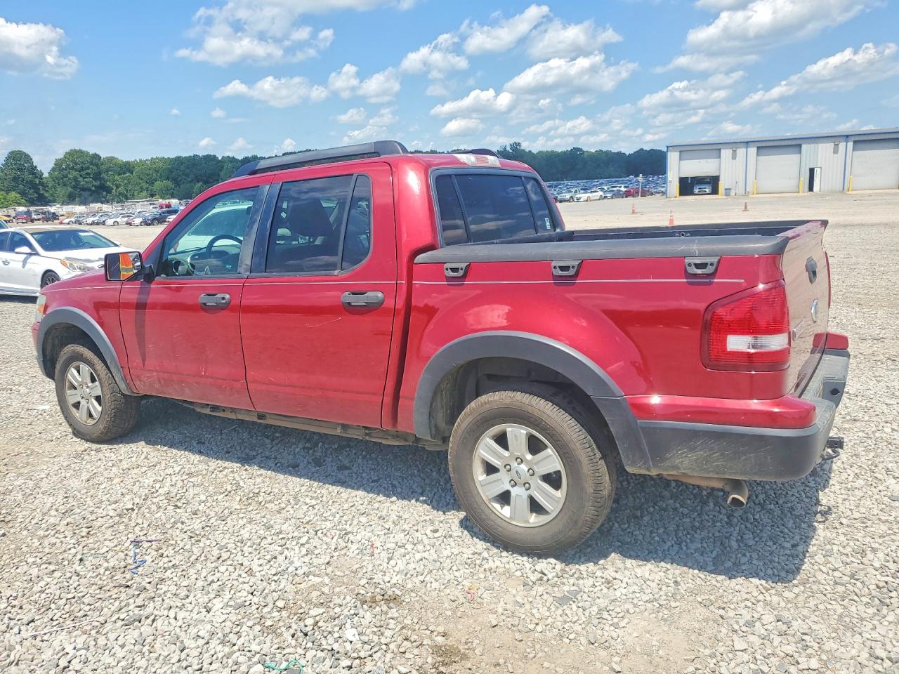 2010 Ford Explorer Sport Trac Xlt Red vin: 1FMEU3BE0AUA09369