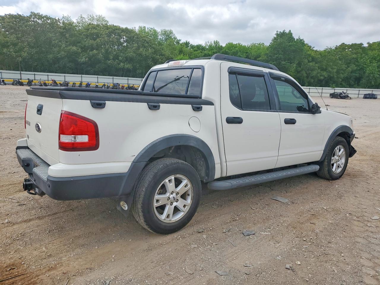 2010 Ford Explorer Sport Trac Xlt White vin: 1FMEU3BE6AUF05891