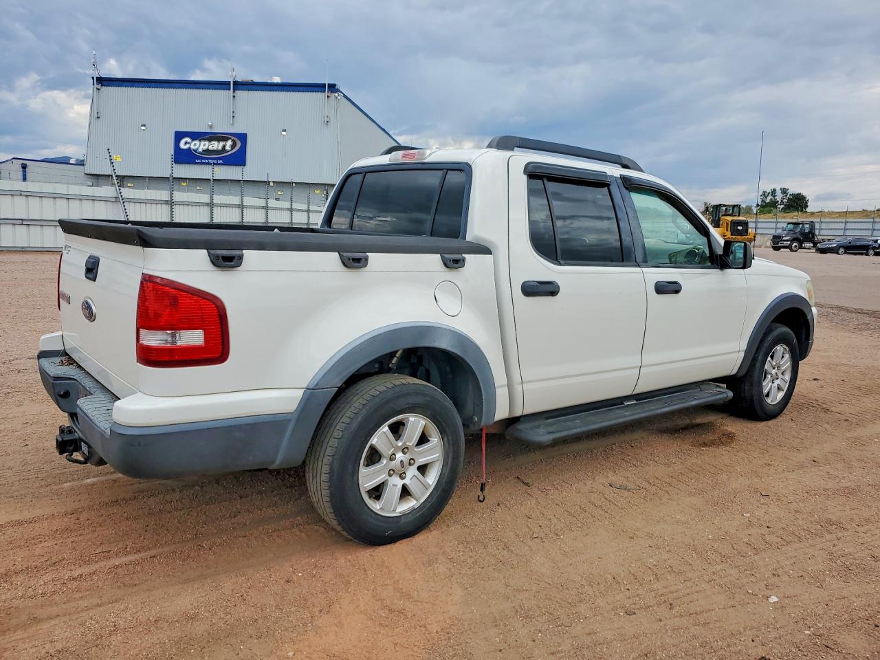 2010 Ford Explorer Sport Trac Xlt White vin: 1FMEU3BEXAUF03934