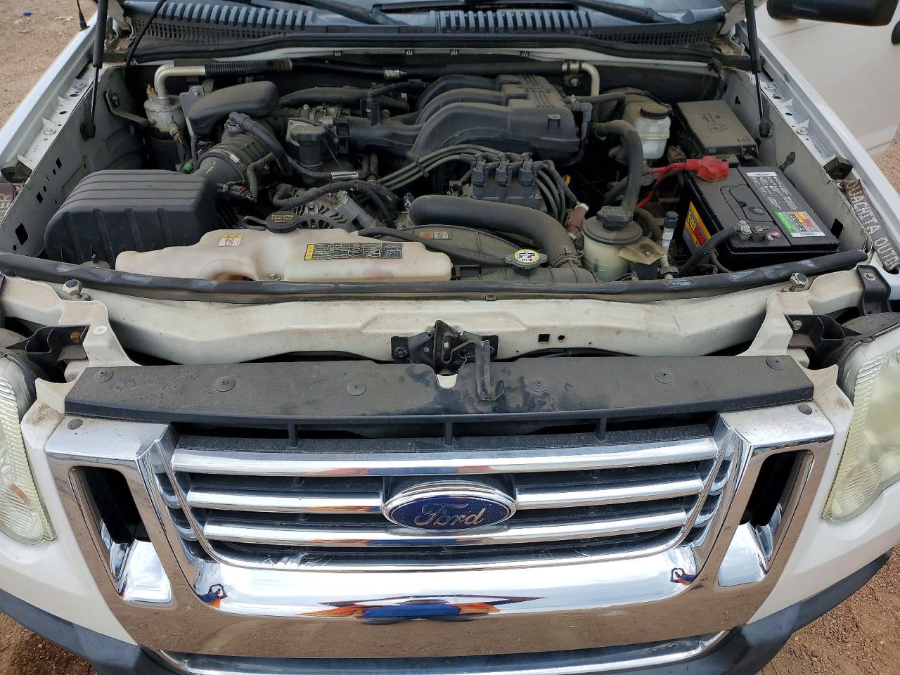 2010 Ford Explorer Sport Trac Xlt White vin: 1FMEU3BEXAUF03934