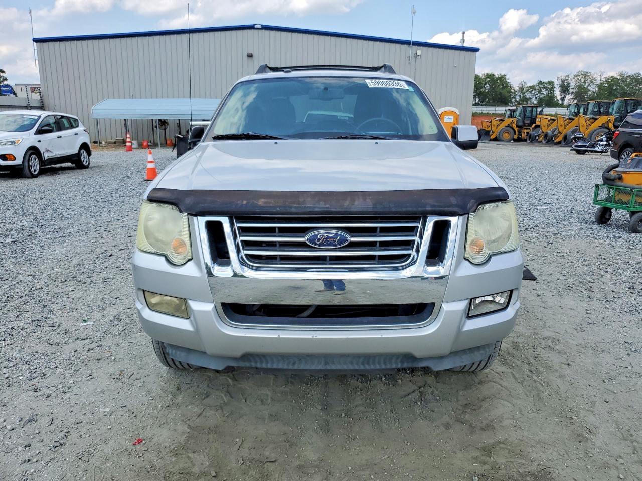 2010 Ford Explorer Sport Trac Limited Beige vin: 1FMEU3D83AUF01482
