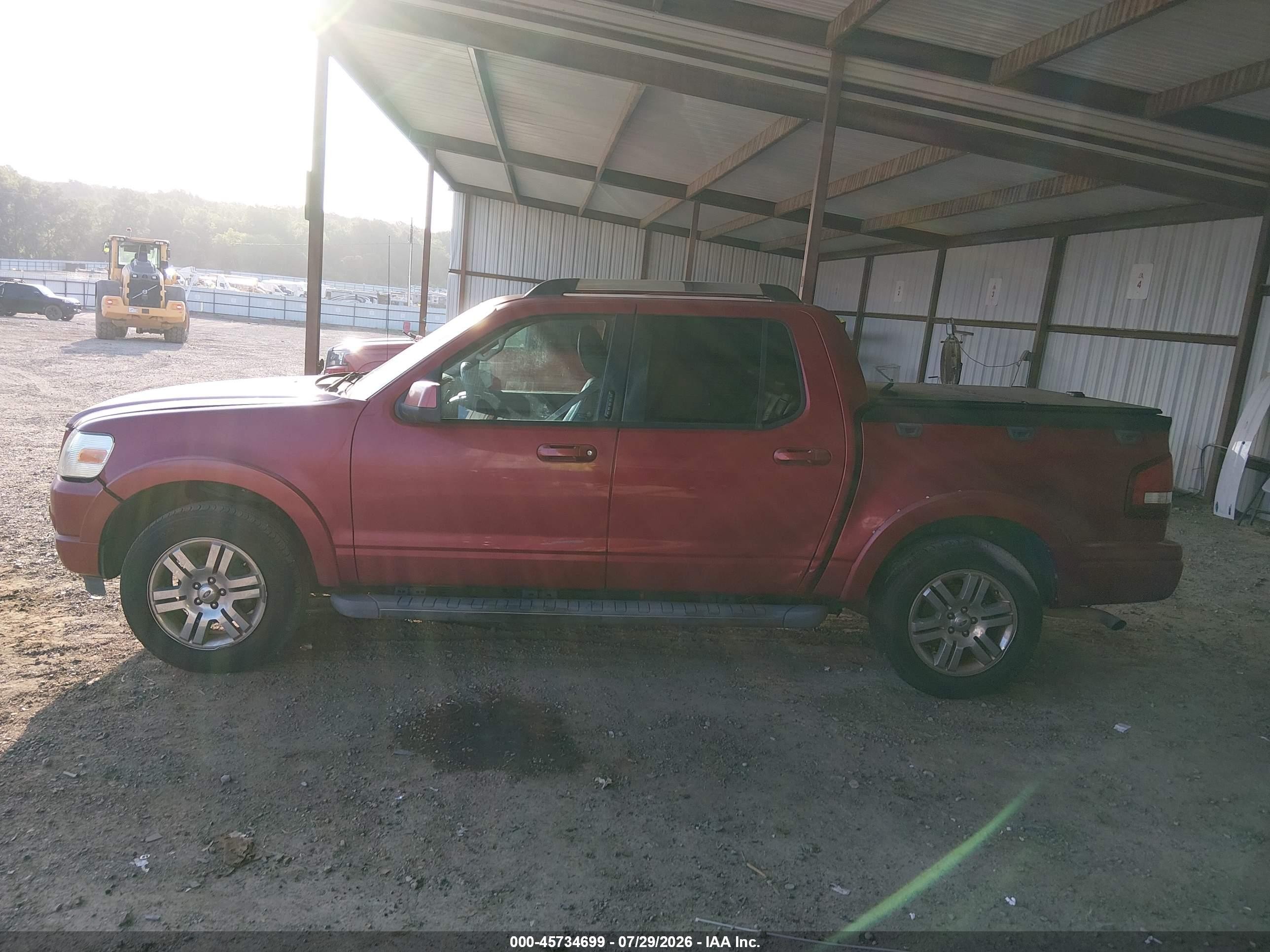 2010 Ford Explorer Sport Trac Limited Red vin: 1FMEU3DEXAUA08288