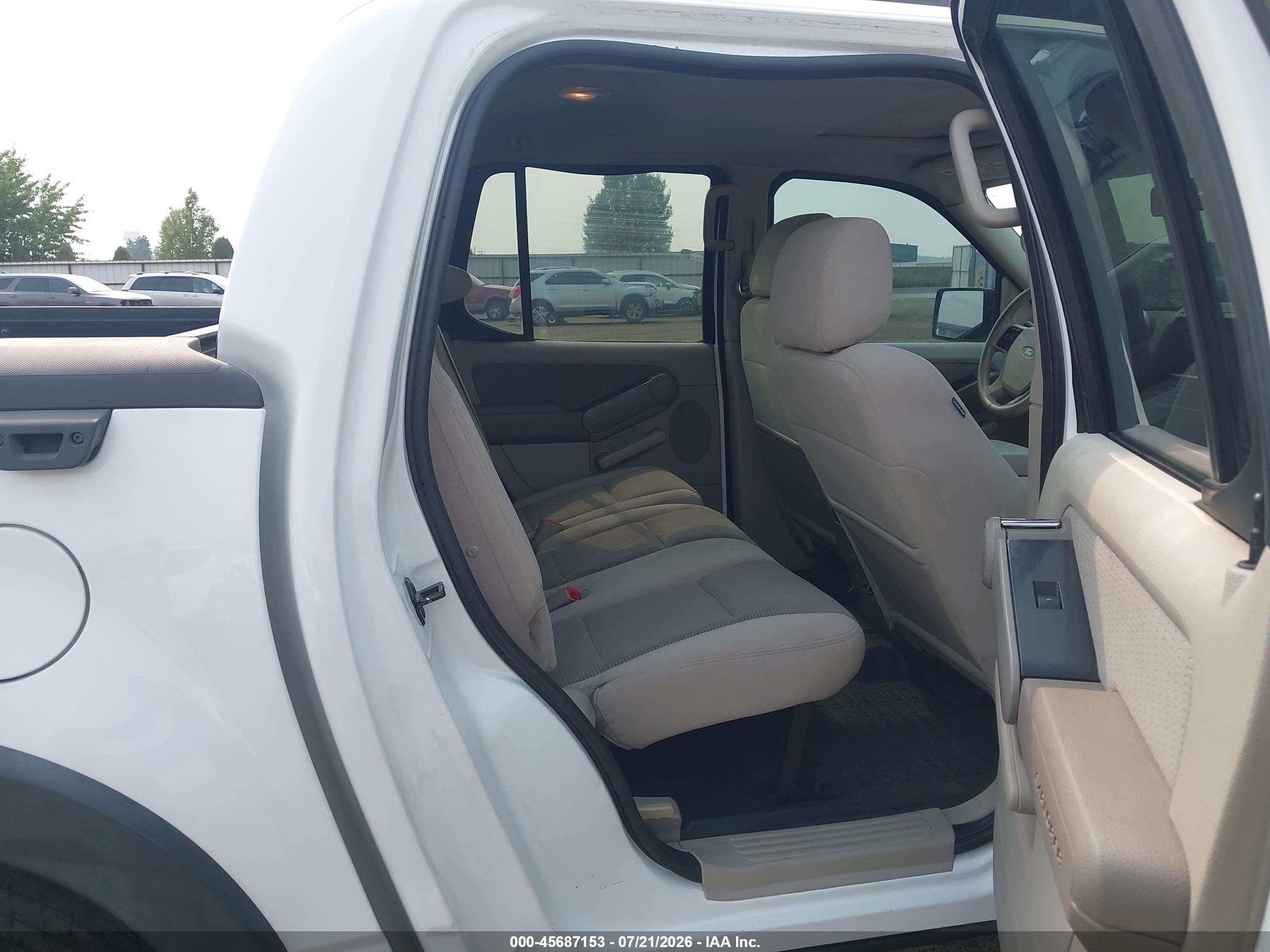 2007 Ford Explorer Sport Trac Xlt White vin: 1FMEU51847UA15000