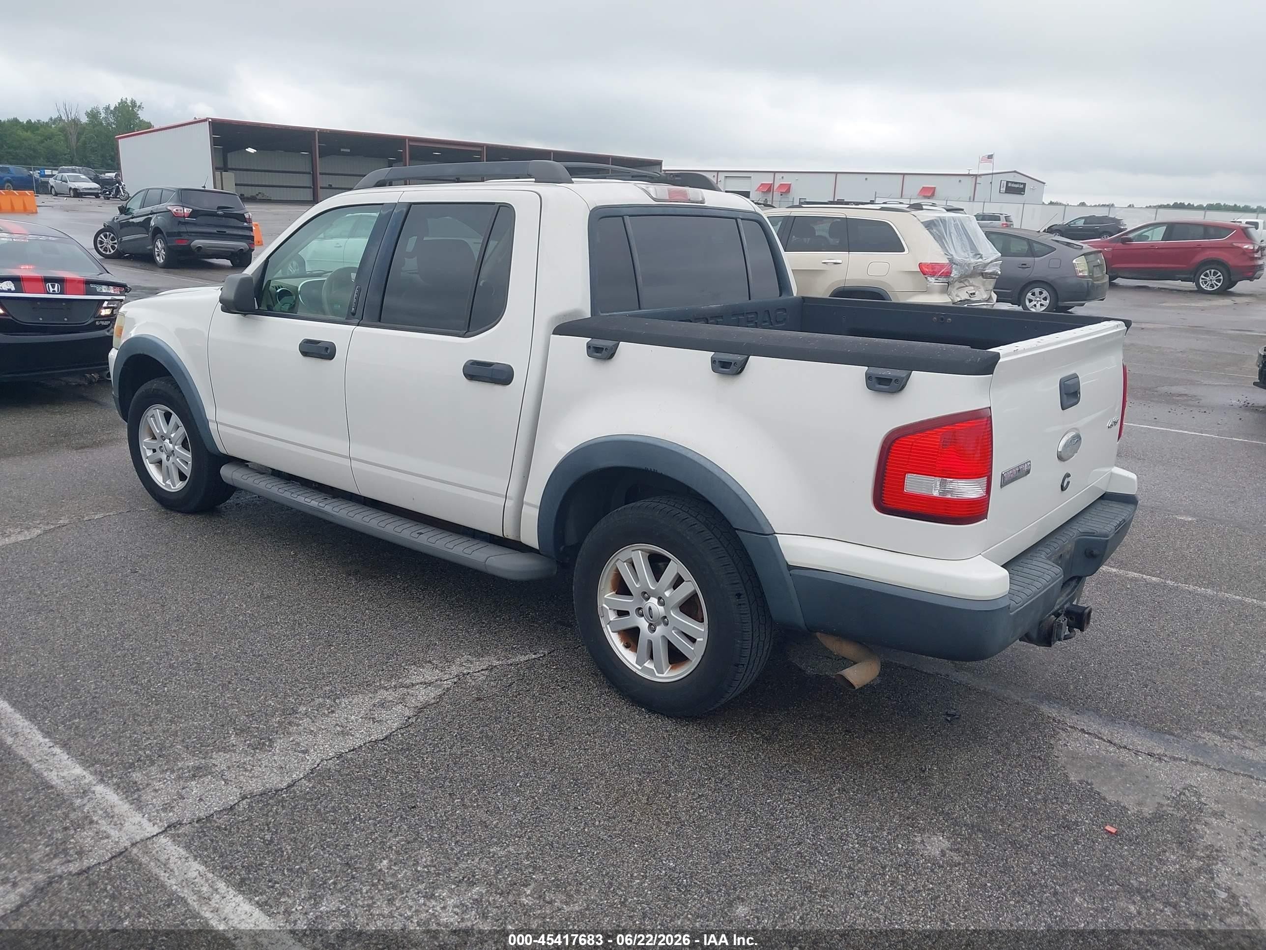 2008 Ford Explorer Sport Trac Xlt White vin: 1FMEU51E58UB26355