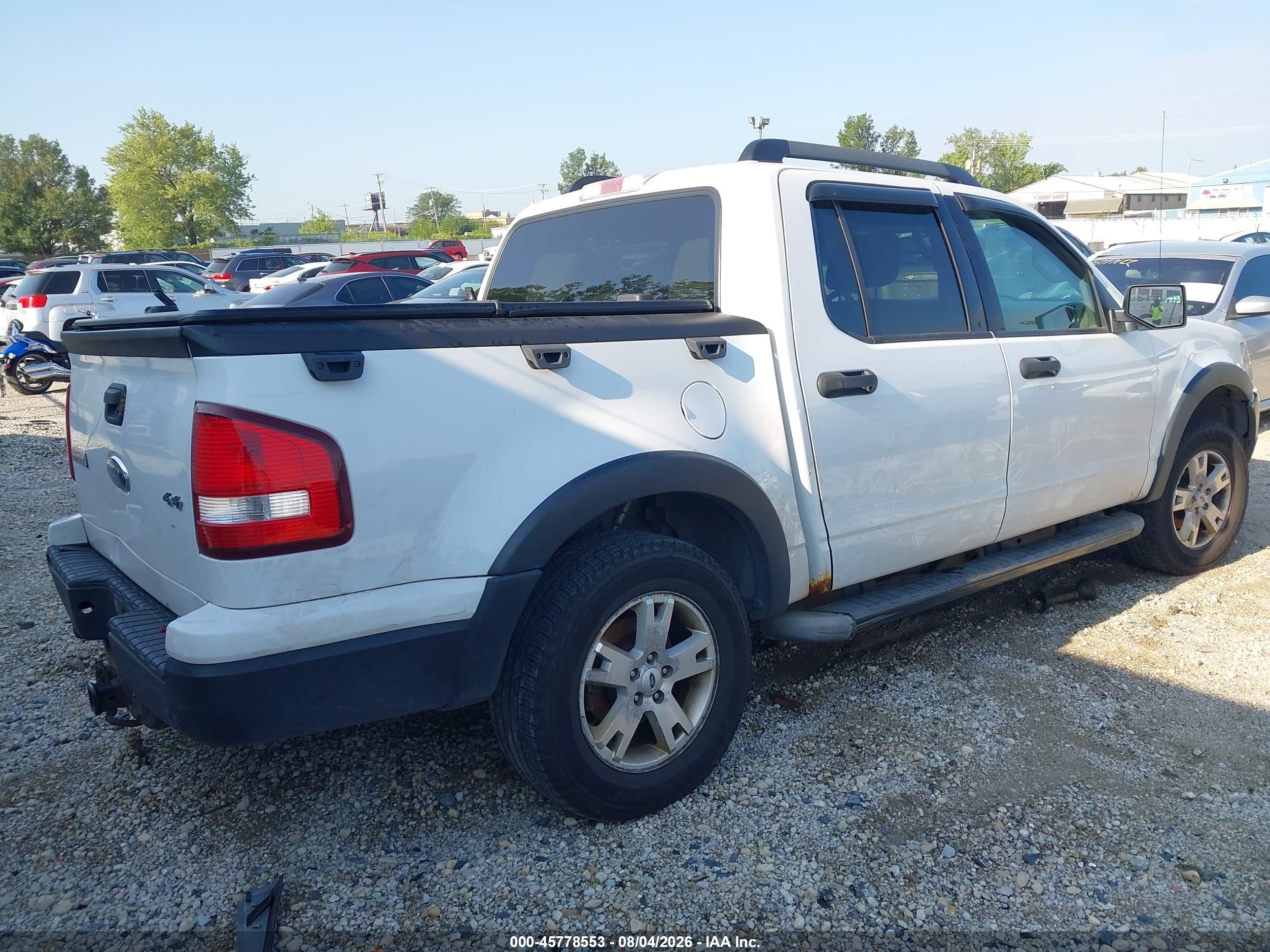 2007 Ford Explorer Sport Trac Xlt Белый vin: 1FMEU51K17UA24894