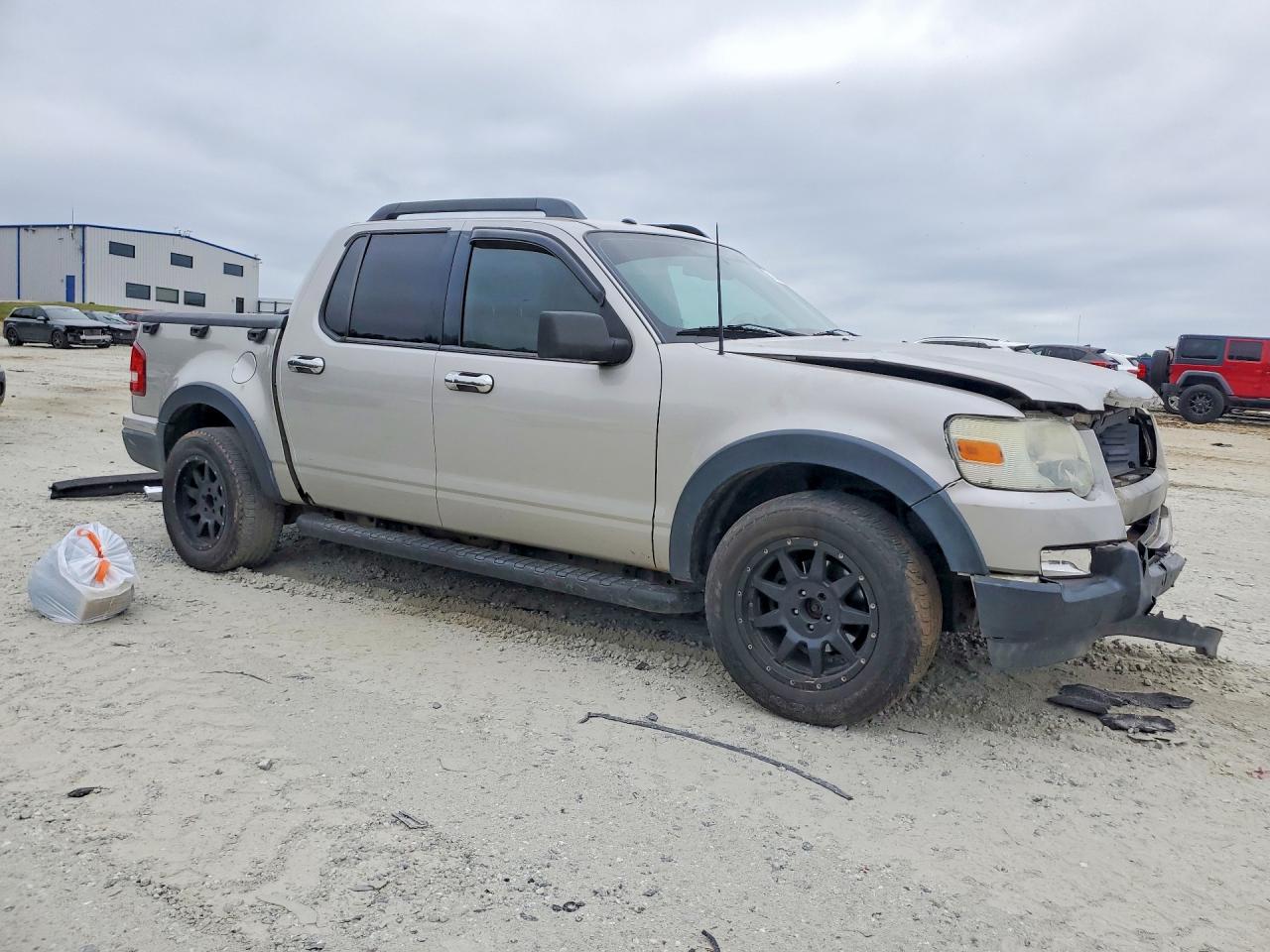 2007 Ford Explorer Sport Trac Xlt Silver vin: 1FMEU51K27UA07862