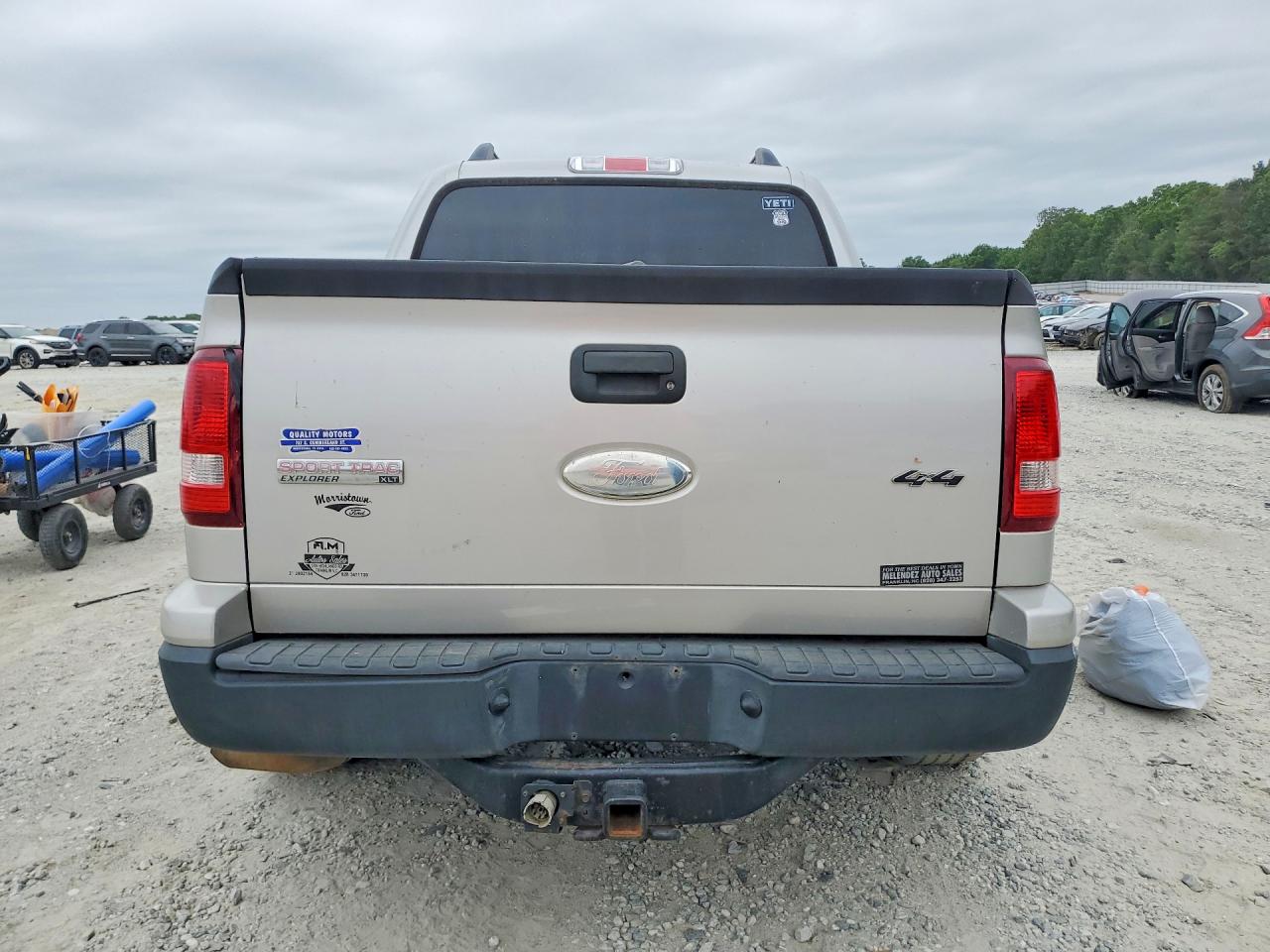 2007 Ford Explorer Sport Trac Xlt Silver vin: 1FMEU51K27UA07862