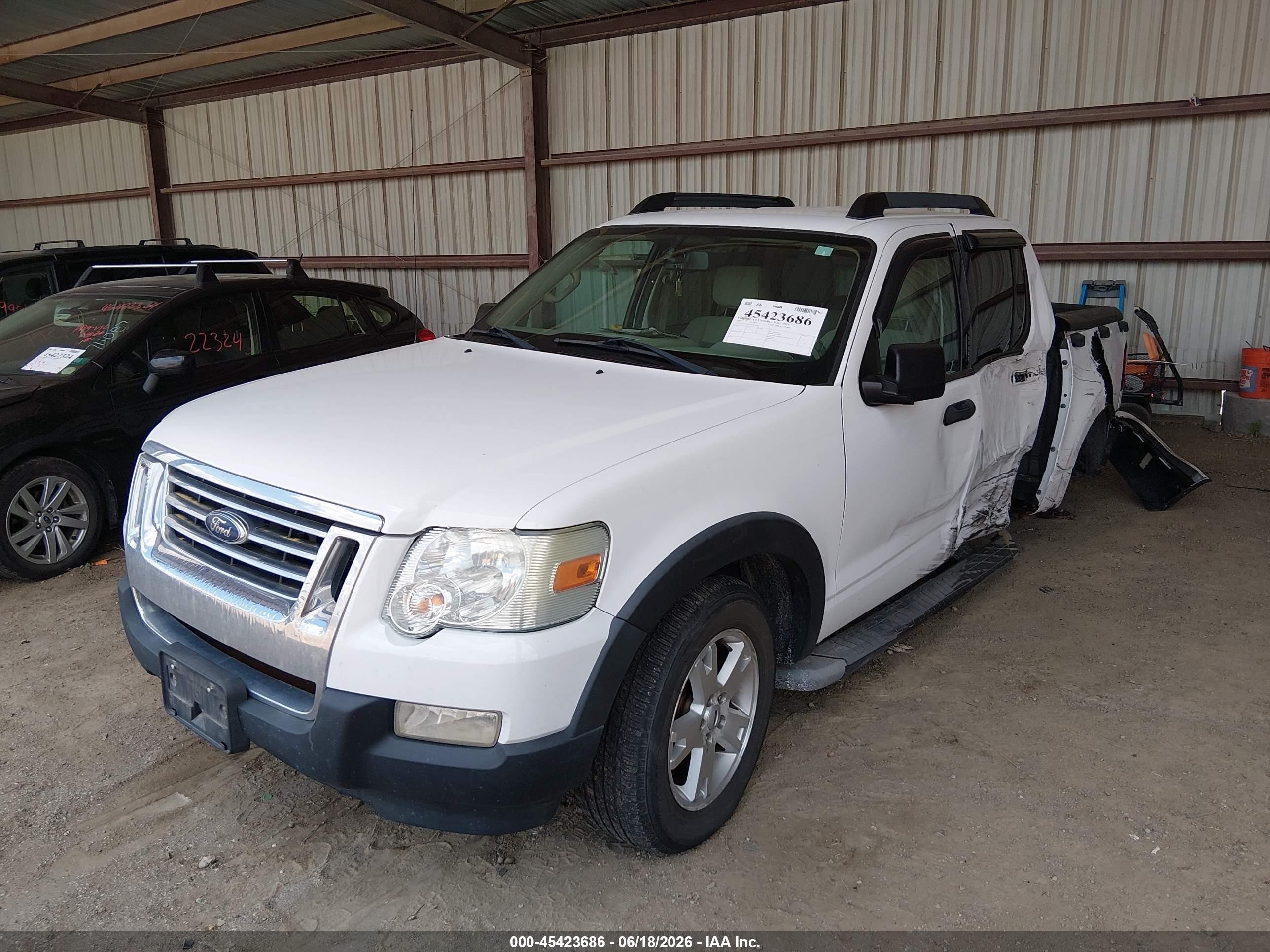2007 Ford Explorer Sport Trac Xlt Белый vin: 1FMEU51K47UB11902