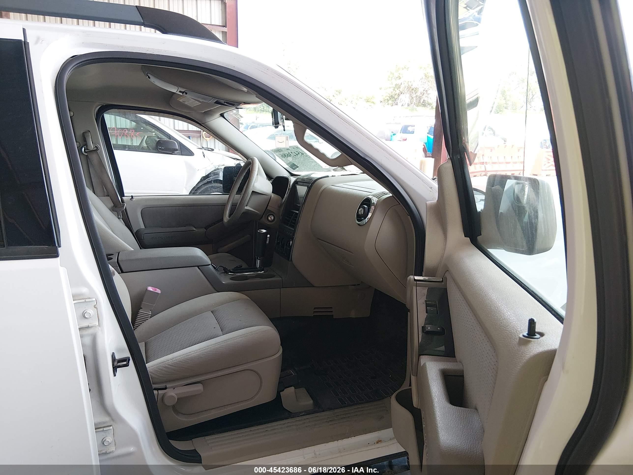 2007 Ford Explorer Sport Trac Xlt Белый vin: 1FMEU51K47UB11902