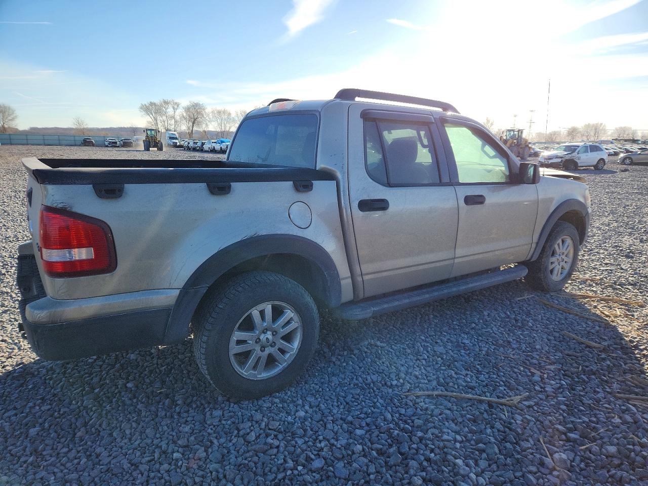 2007 Ford Explorer Sport Trac Xlt Tan vin: 1FMEU51K87UB05987