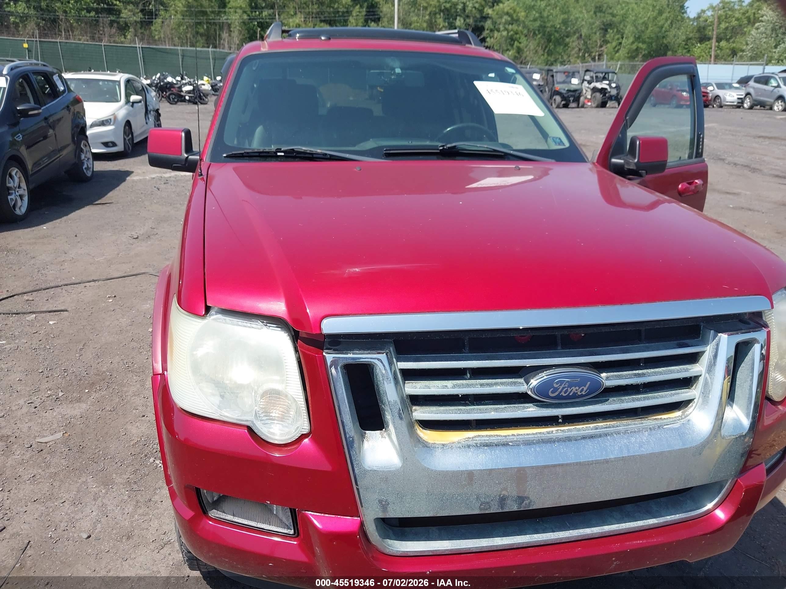 2007 Ford Explorer Sport Trac Limited Red vin: 1FMEU53867UA21409
