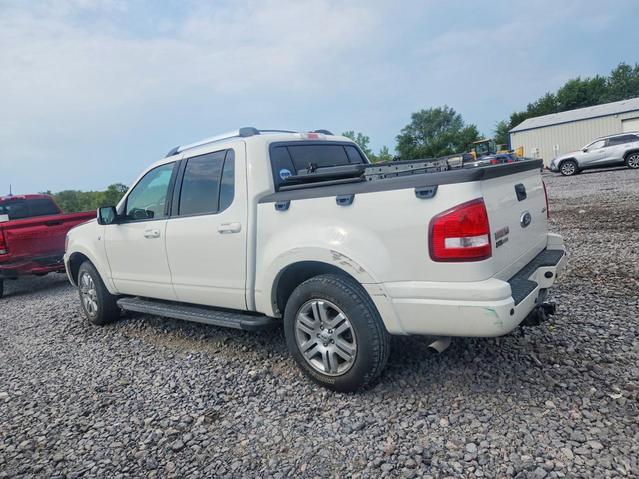 2008 Ford Explorer Sport Trac Limited White vin: 1FMEU53868UB02279