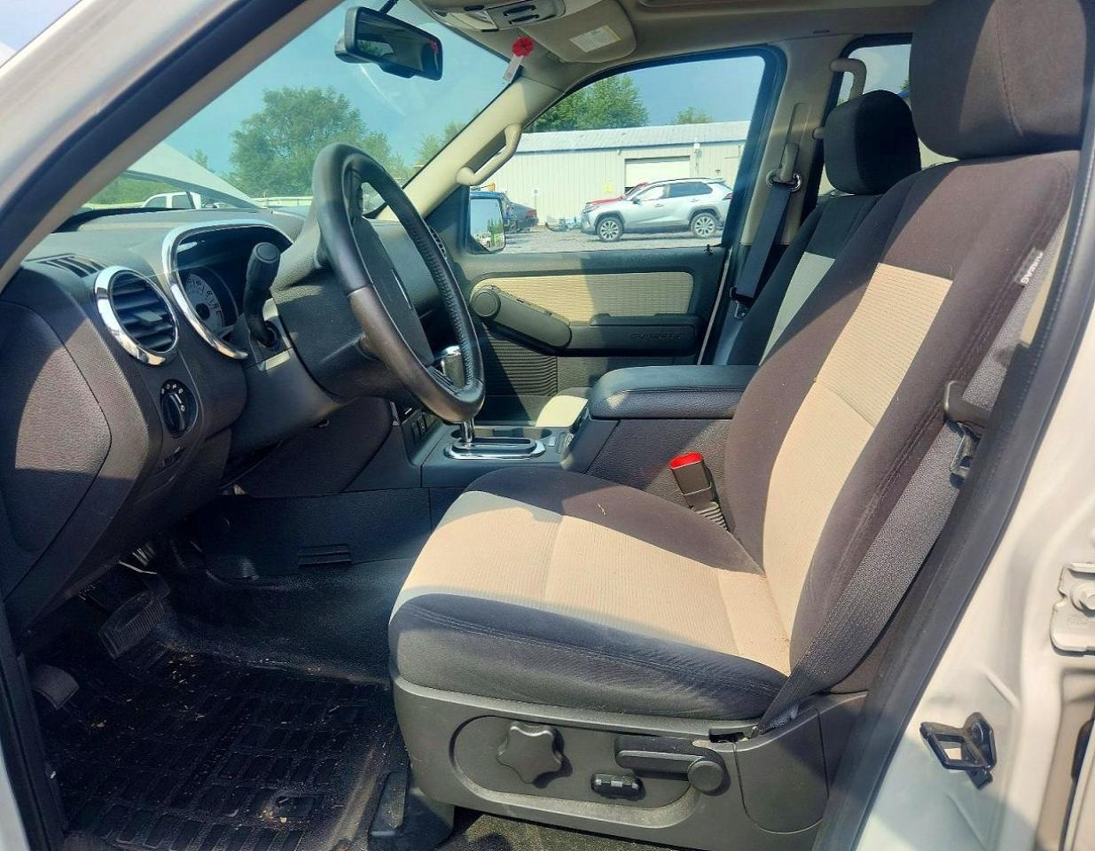2008 Ford Explorer Sport Trac Limited White vin: 1FMEU53868UB02279