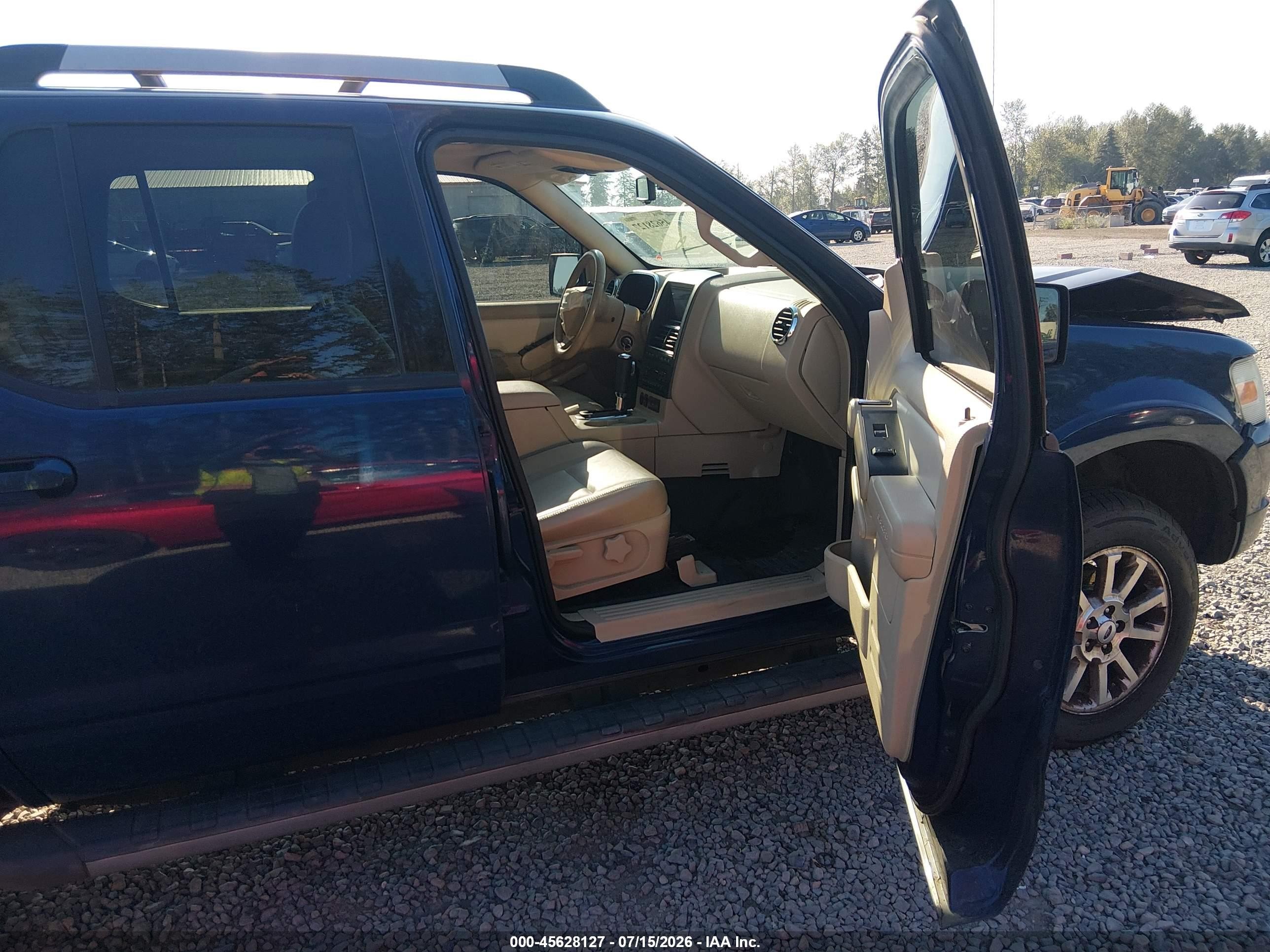 2007 Ford Explorer Sport Trac Limited Blue vin: 1FMEU53877UA00228