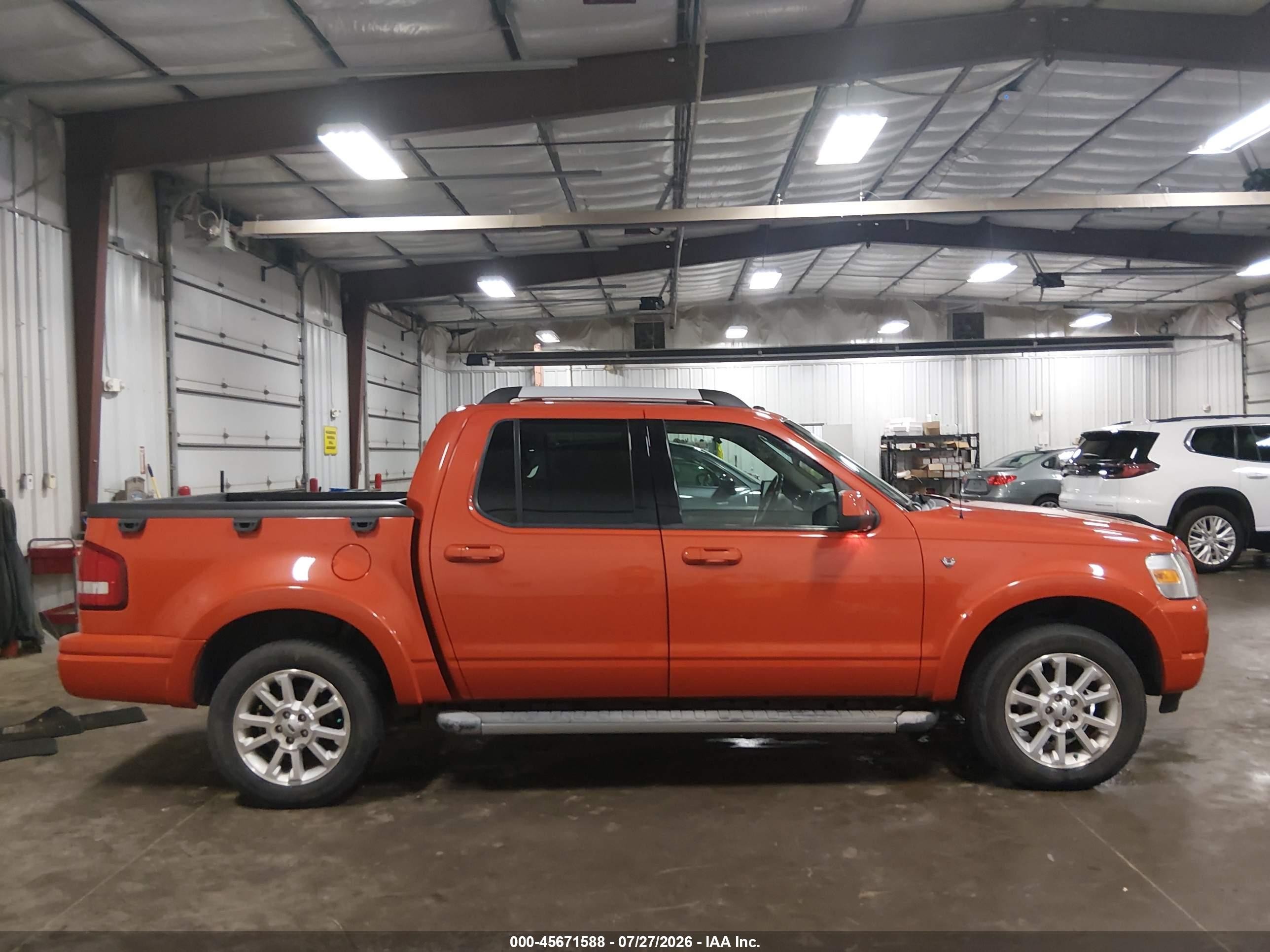2007 Ford Explorer Sport Trac Limited Оранжевый vin: 1FMEU53887UA51527