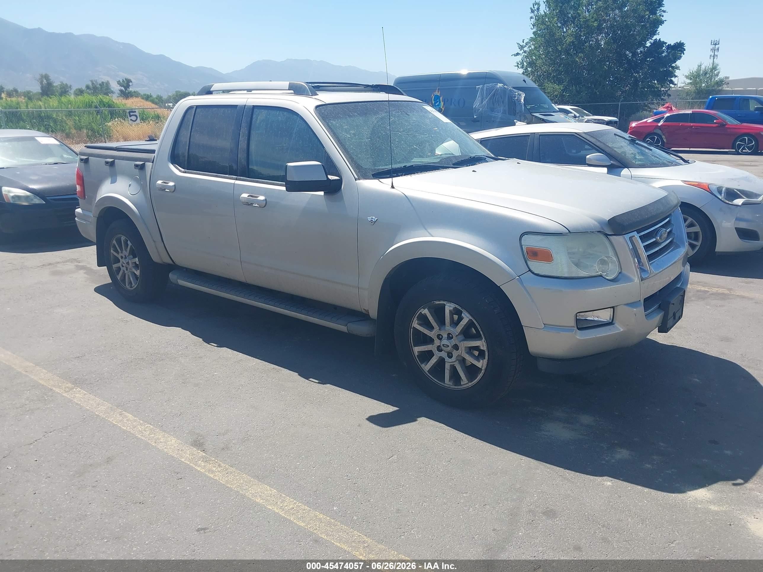 2007 Ford Explorer Sport Trac Limited Silver vin: 1FMEU53897UA77327