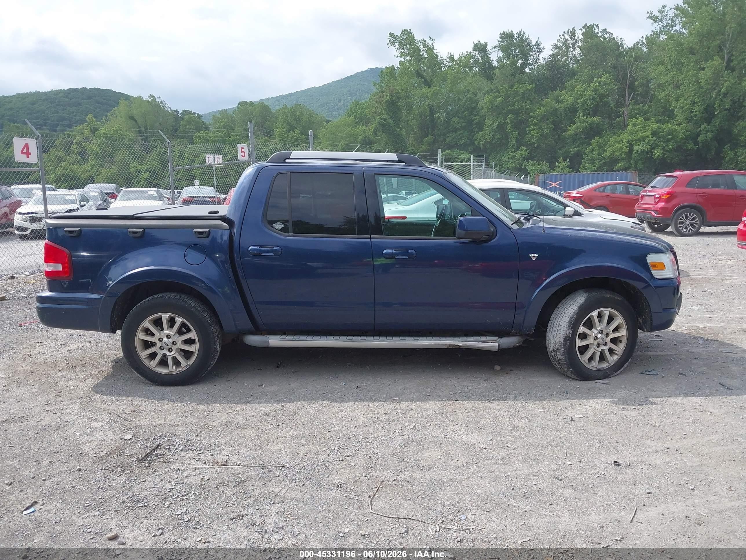 2007 Ford Explorer Sport Trac Limited Blue vin: 1FMEU53897UB83597