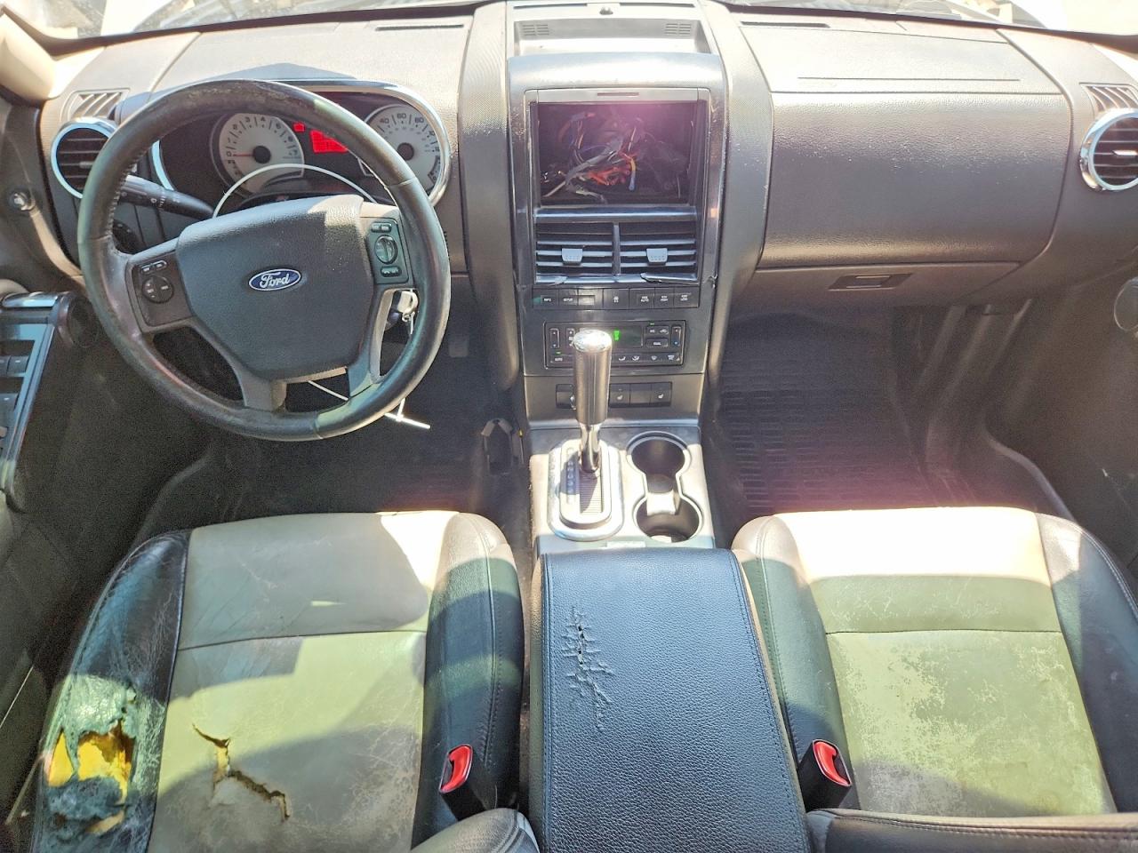 2008 Ford Explorer Sport Trac Limited Silver vin: 1FMEU538X8UA25626