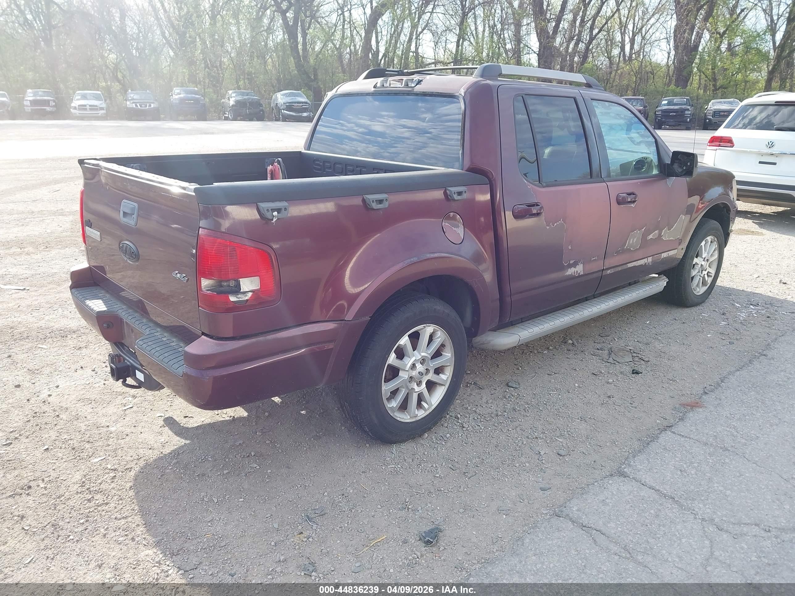 2007 Ford Explorer Sport Trac Limited Burgundy vin: 1FMEU53K47UA09061