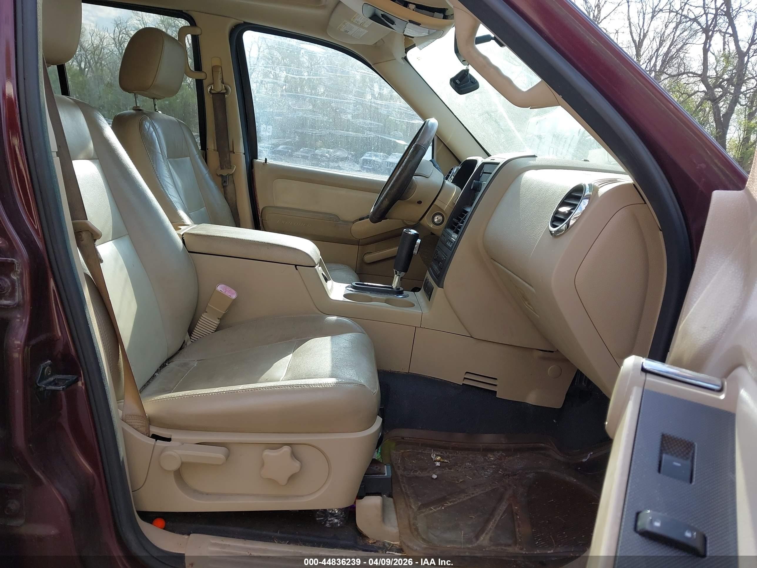2007 Ford Explorer Sport Trac Limited Burgundy vin: 1FMEU53K47UA09061