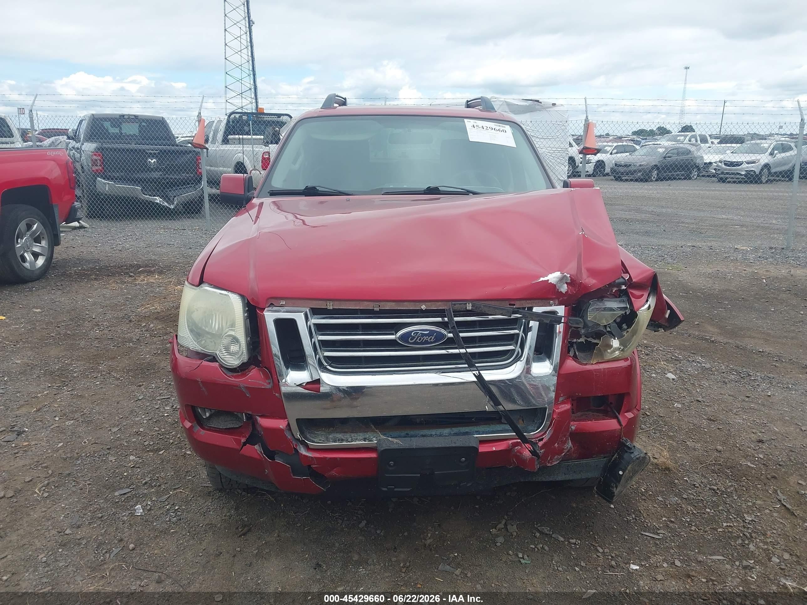 2007 Ford Explorer Sport Trac Limited Red vin: 1FMEU53K47UA28693